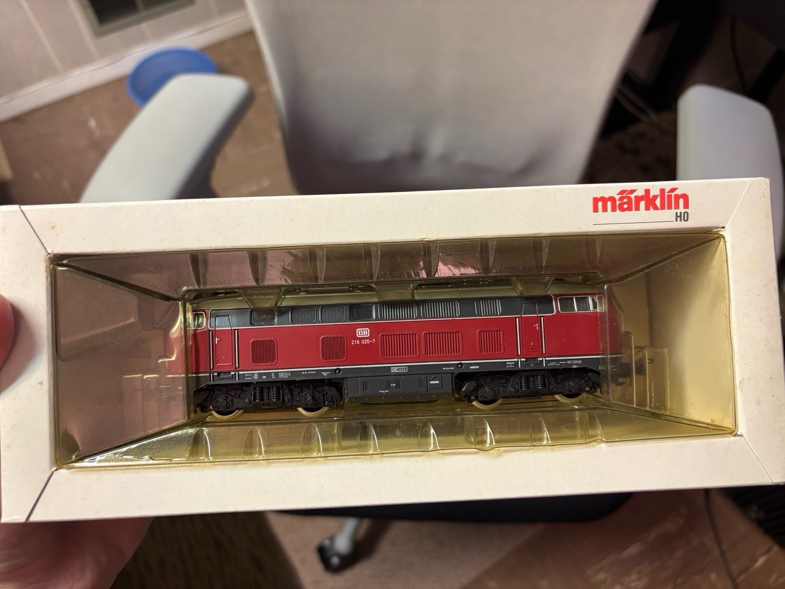 Märklin HO Diesel Locomotive BR 216 Deutsche Bahn Red/Gray 3075