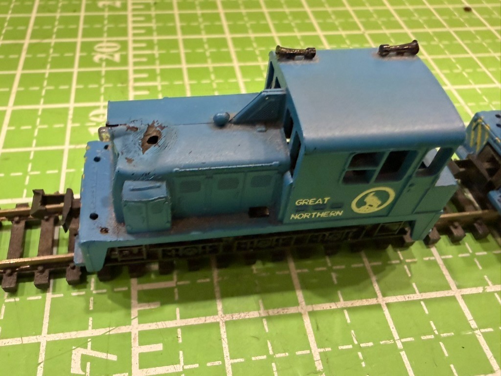 Atlas LOT OF 2 #2162 N-Scale WDT Diesel Loco Switcher Great Northern (Blue) READ