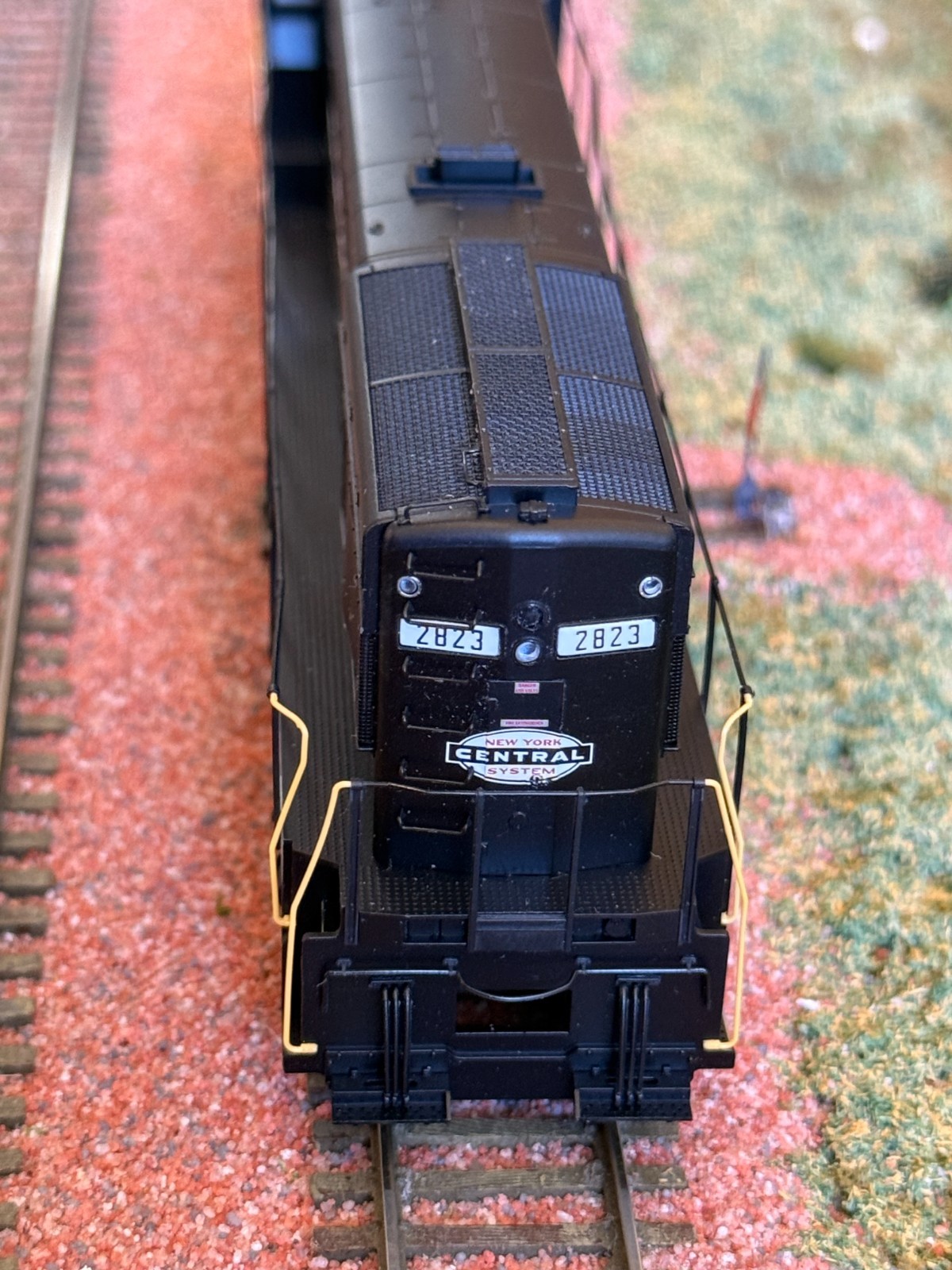 HO Proto 2000 #31078 U28B New York Central #2823 NCE Decoder Installed. IOB.