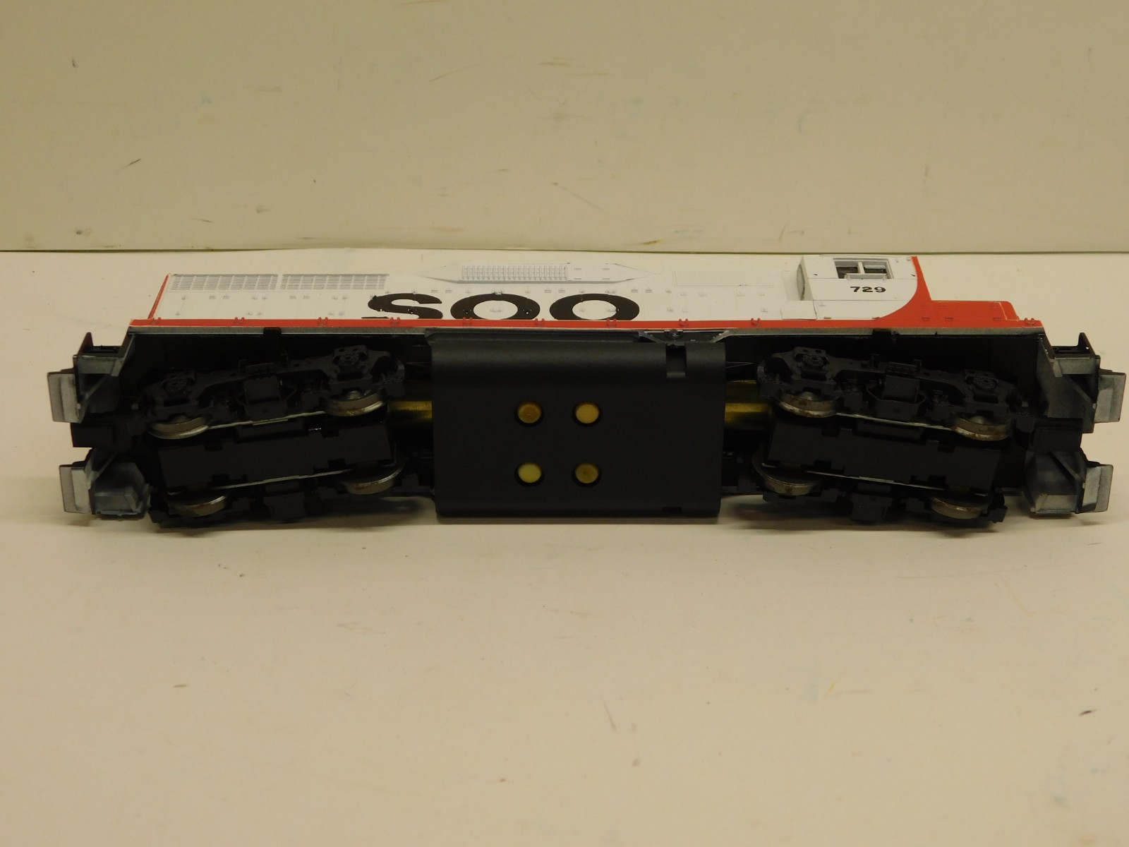 Athearn HO Blue Box SOO Line GP-35 Diesel Engine #729 – Powered Unit