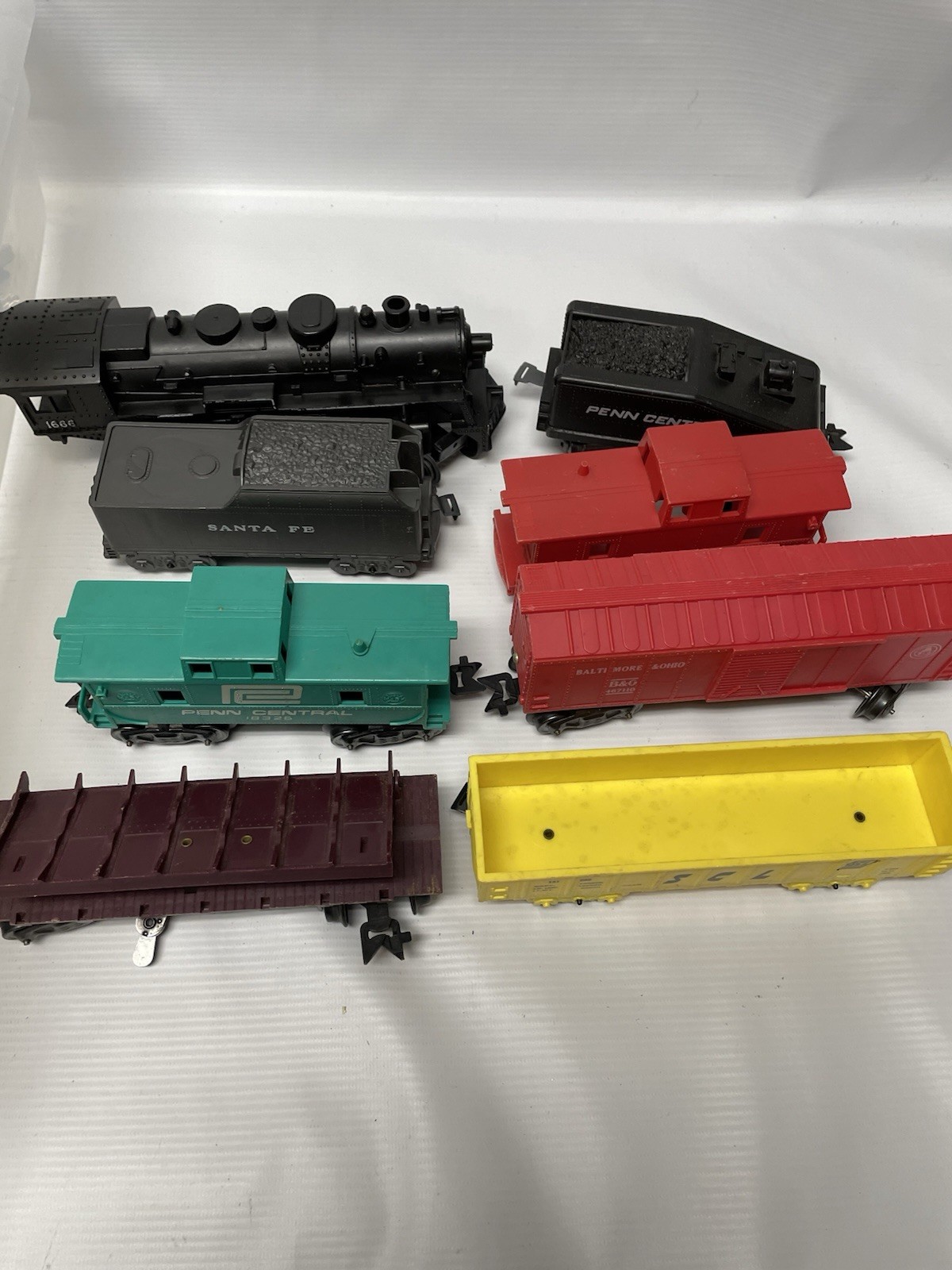 VINTAGE TOY TRAIN LOT MARX Toys Engine Cars Metal Tracks + Misc Items