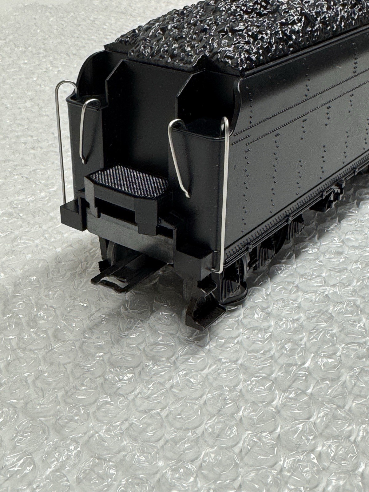 Lionel 6-19833 O Gauge Undecorated Die-Cast 2426 RS Railsounds Steam Tender