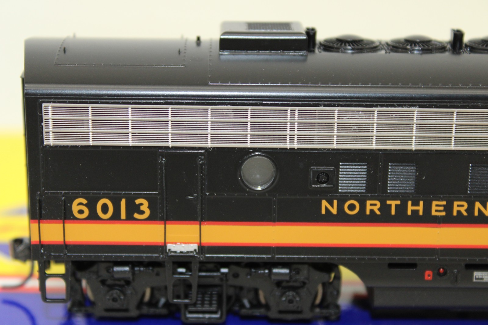 Athearn Genesis HO NP Northern Pacific Ph 1 EMD F7 AB Diesel Locomotive Set 6013