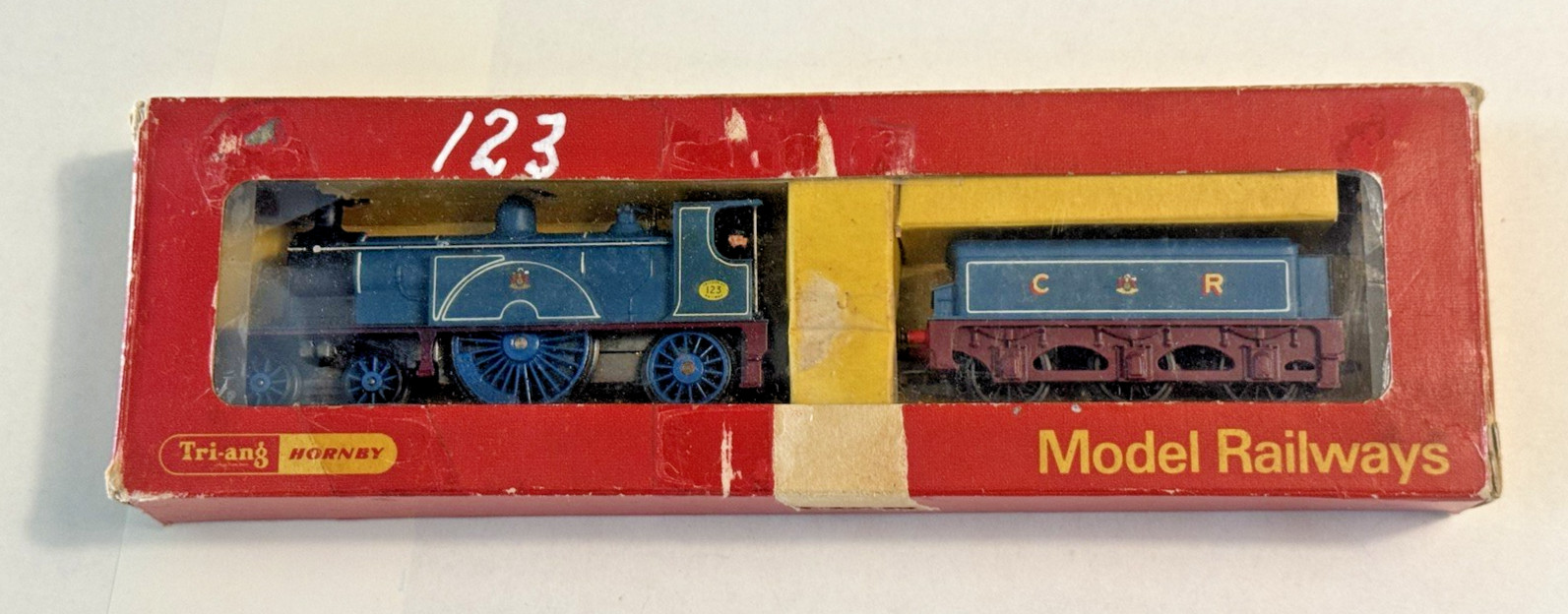 Triang Hornby Caledonian Railways 4-2-2 Locomotive No. 123 – R.354 (Boxed)