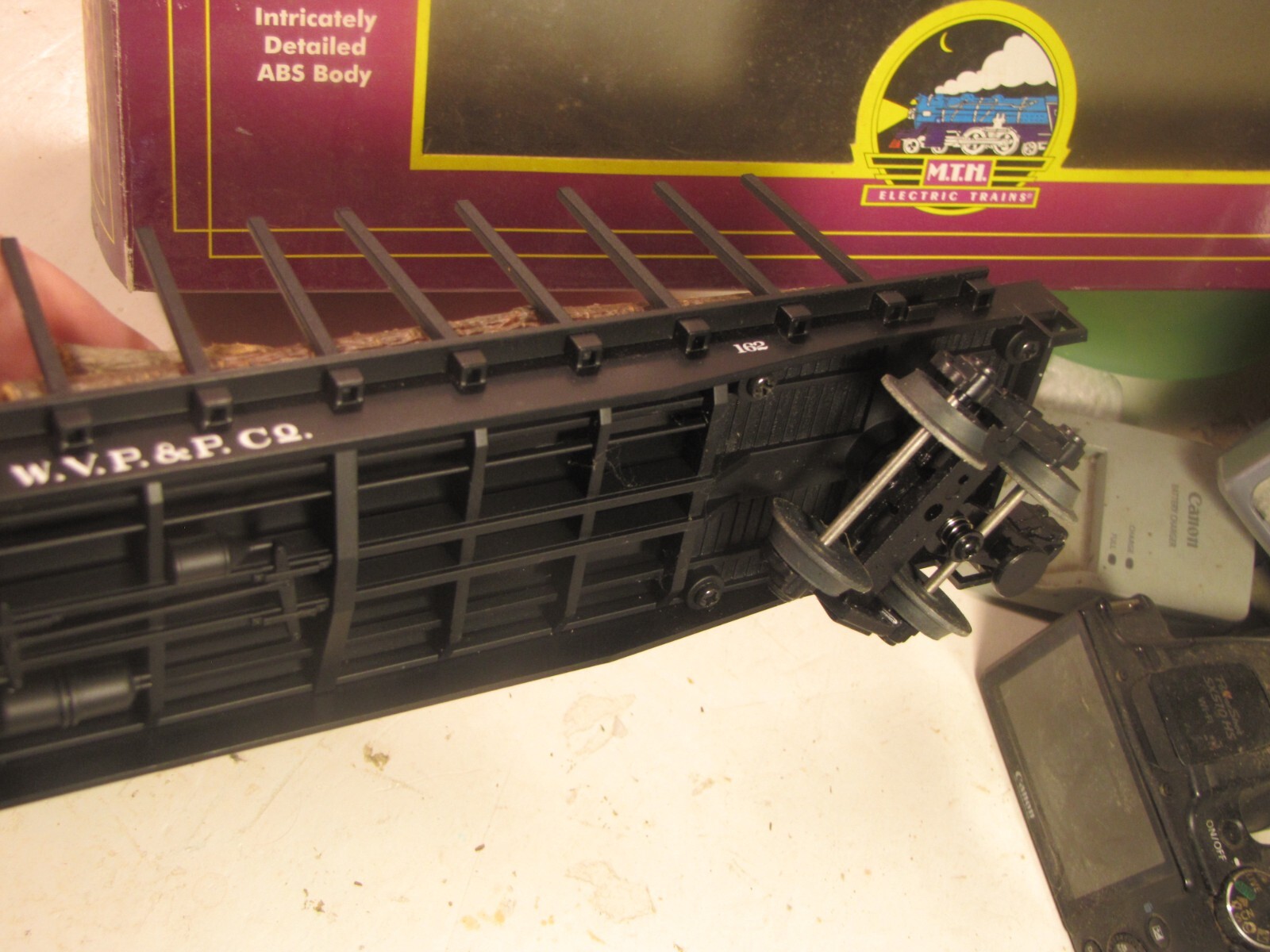 MTh 20-98103A Pulp & Paper W VA Log Car with logs and Box