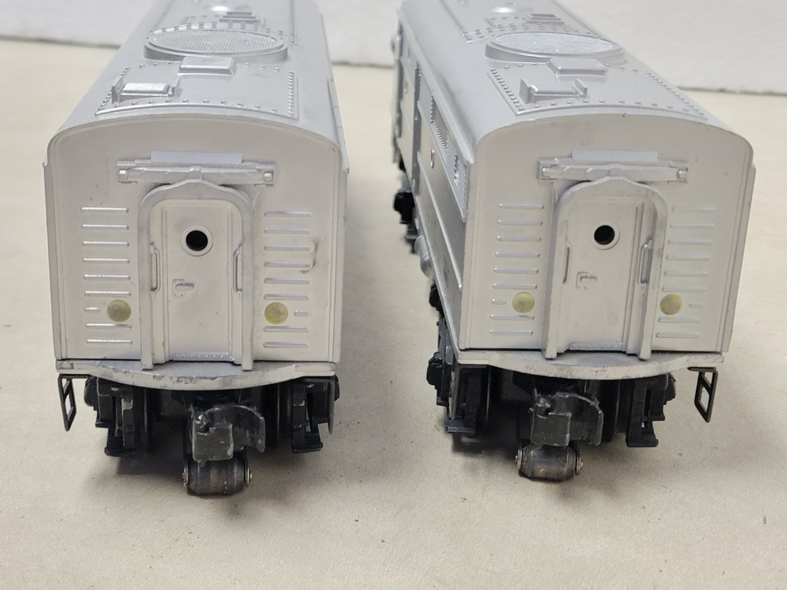 LIONEL TRAINS 2033 UNION PACIFIC AA ALCO DIESEL LOCOMOTIVE SET – TESTED!