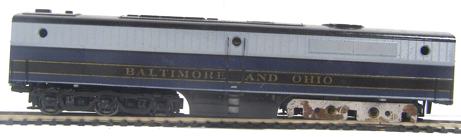 Unknown Model RR HO Scale EMDF7B Baltimore & Ohio Engine Damaged/No Power VXZ