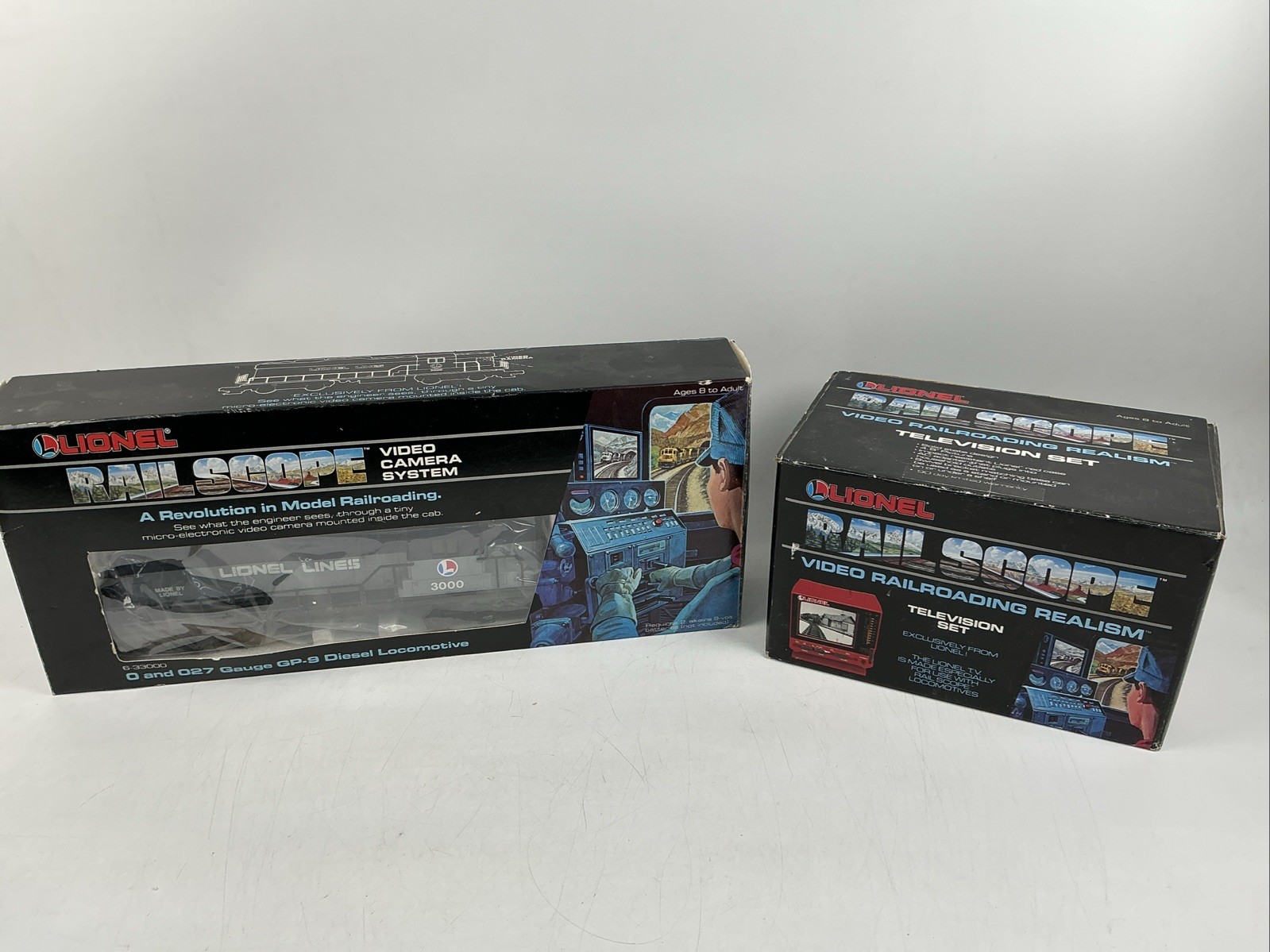Lionel O Guage 6-33000 and 6-33002 Rail Scope Train & Television Set