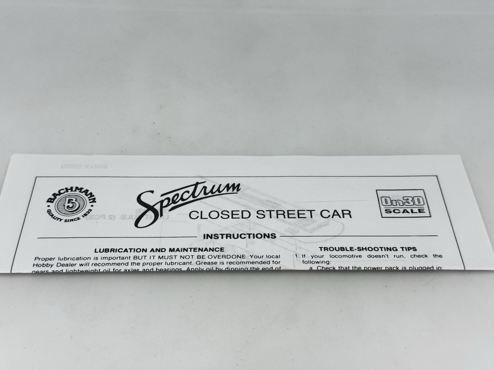 On30 Bachmann Spectrum 25127 Christmas Closed Street Car Trolley Locomotive