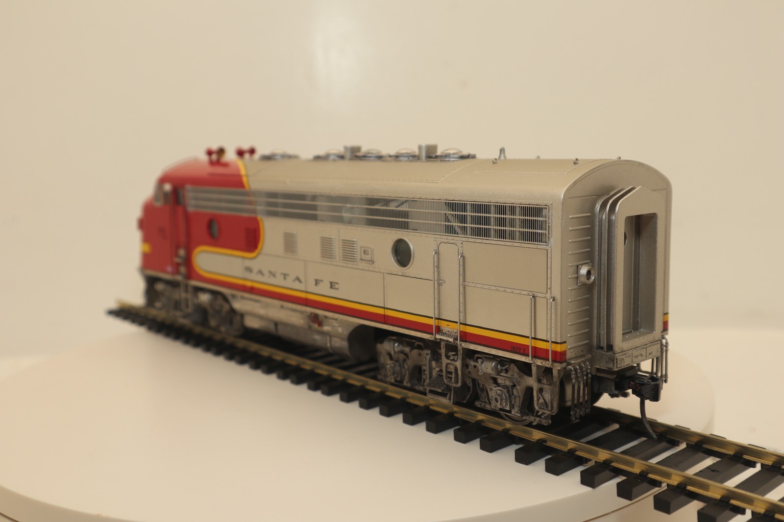 3rd Rail, 2-Rail O, #307, Santa Fe, F-7 PWR, Weathered, QSI/DCC, Run#1, C8 LN/OB