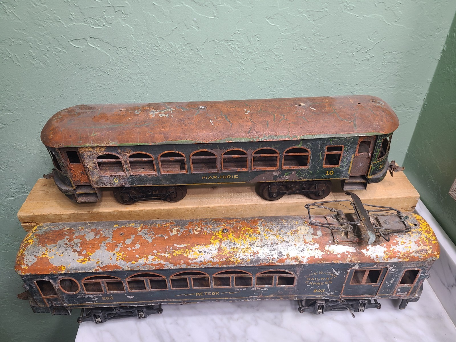 Voltamp Interurban toy train 2″ gauge trolley & trailer car look old prewar toys