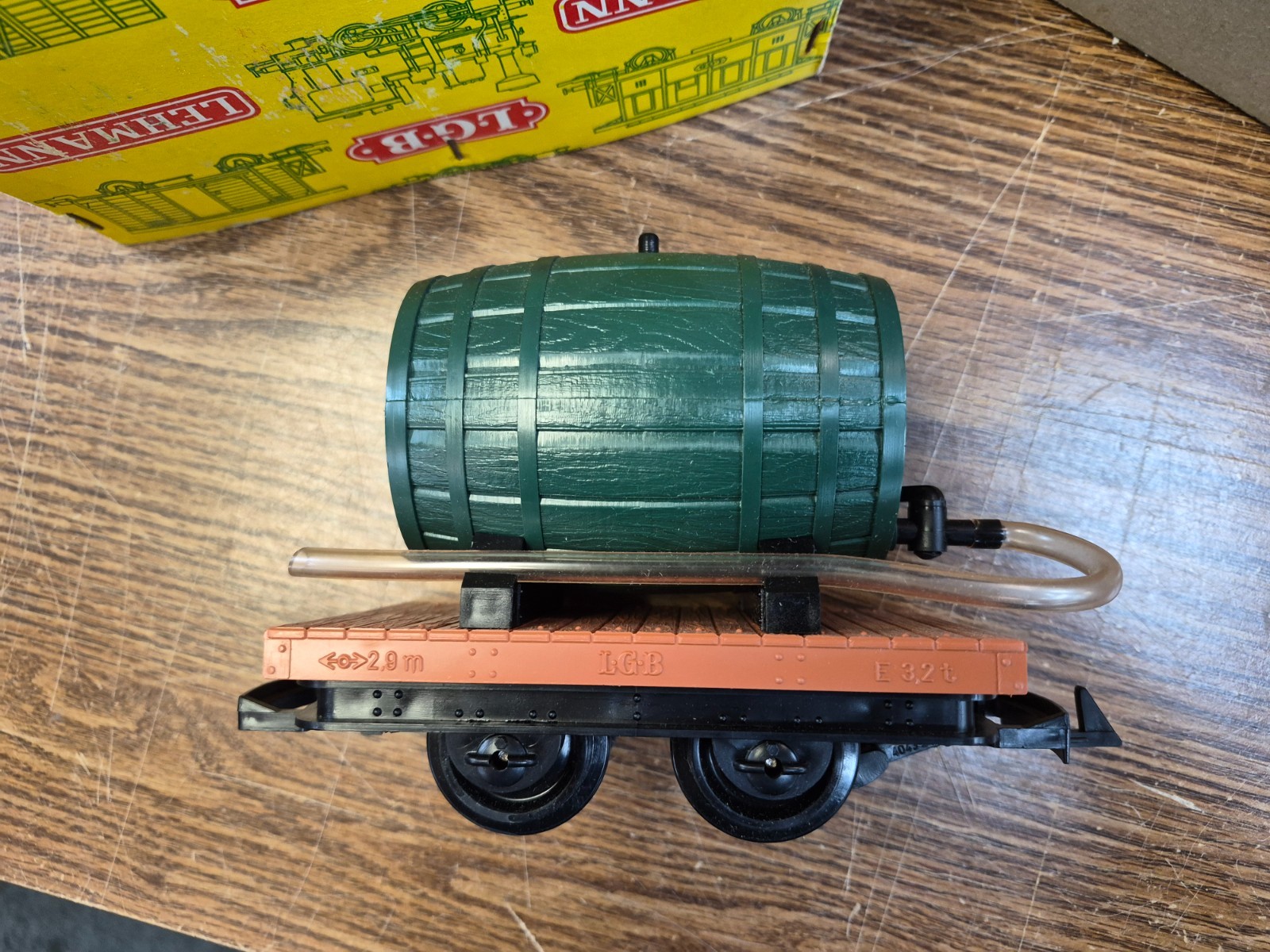 LGB 4047 WINE BARREL KEG CAR G PRE OWNED EARLY YELLOW BOX G SCALE 1:22.5