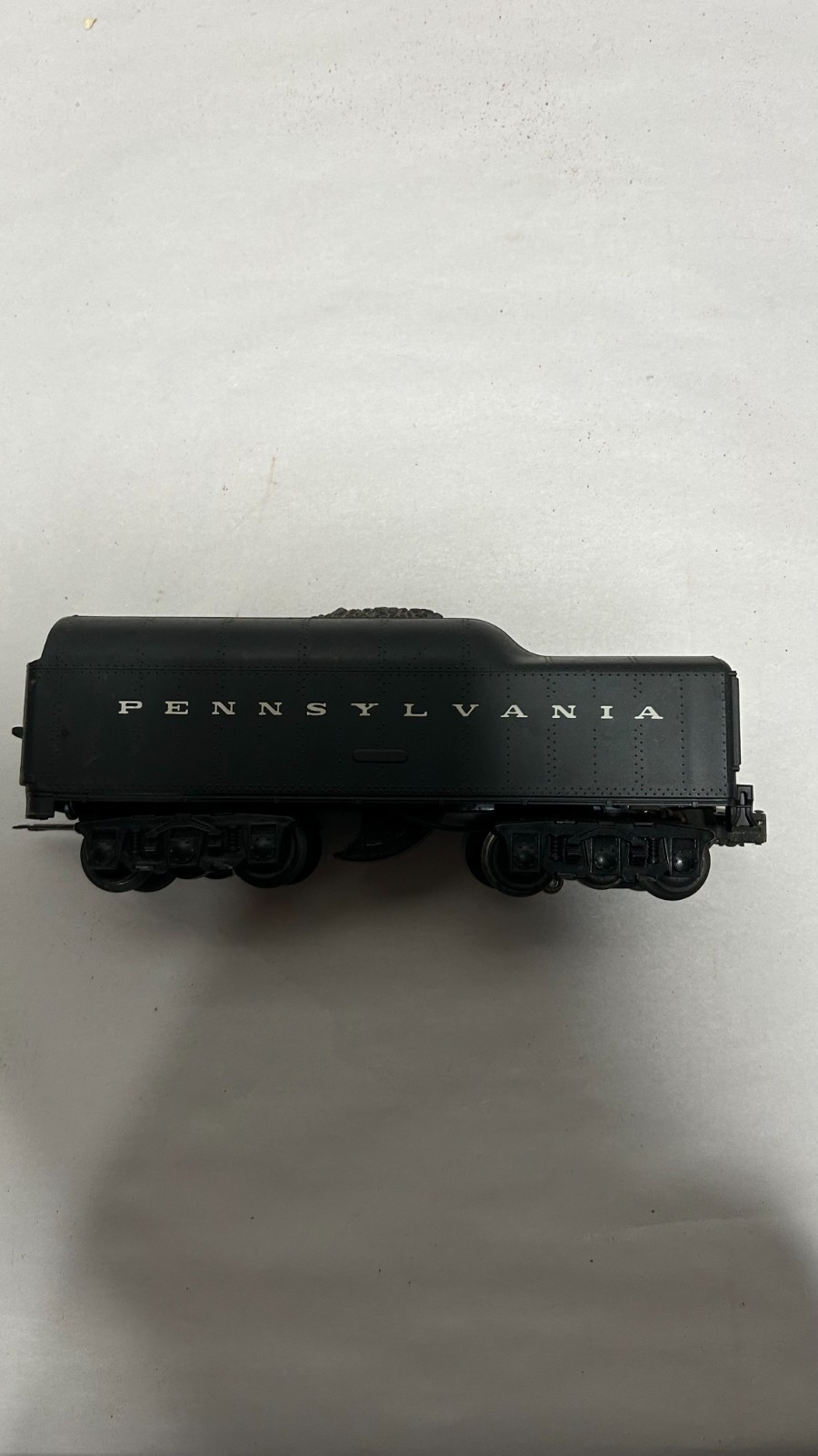 LIONEL 2671 WHISTLE TENDER PENNSYVANIA 12 WHEEL VINTAGE O GAUGE TRAINS