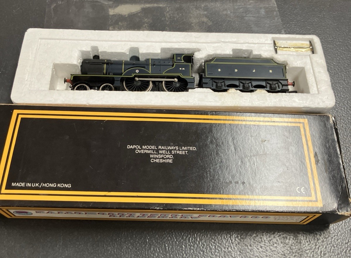 Oo Scale Dapol 2P Class 4-4-0 Light Passenger Locomotive