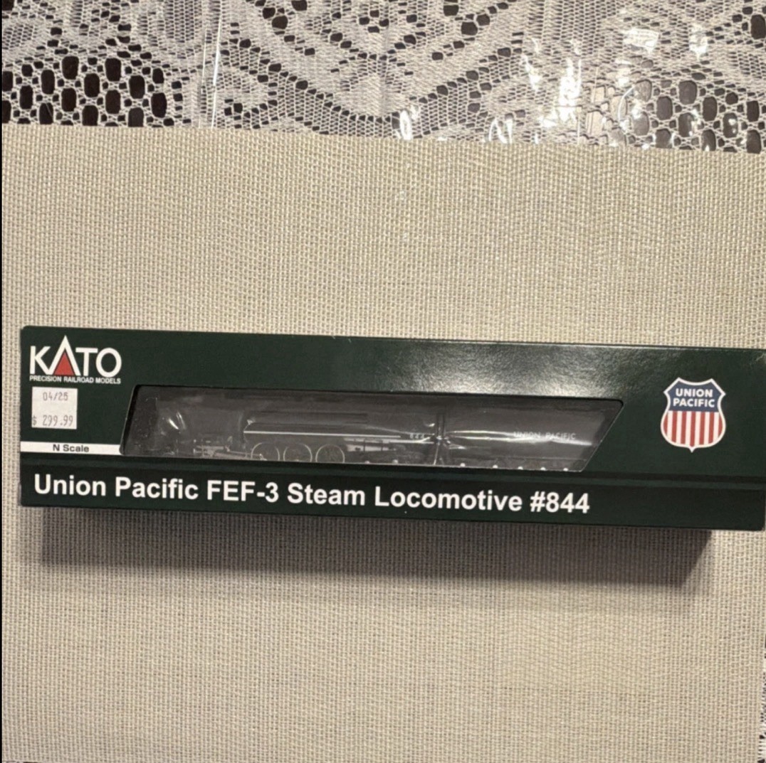 KATO Union Pacific FEF-3 #844 N Scale 4-8-4 Steam Locomotive w/ Light DCC