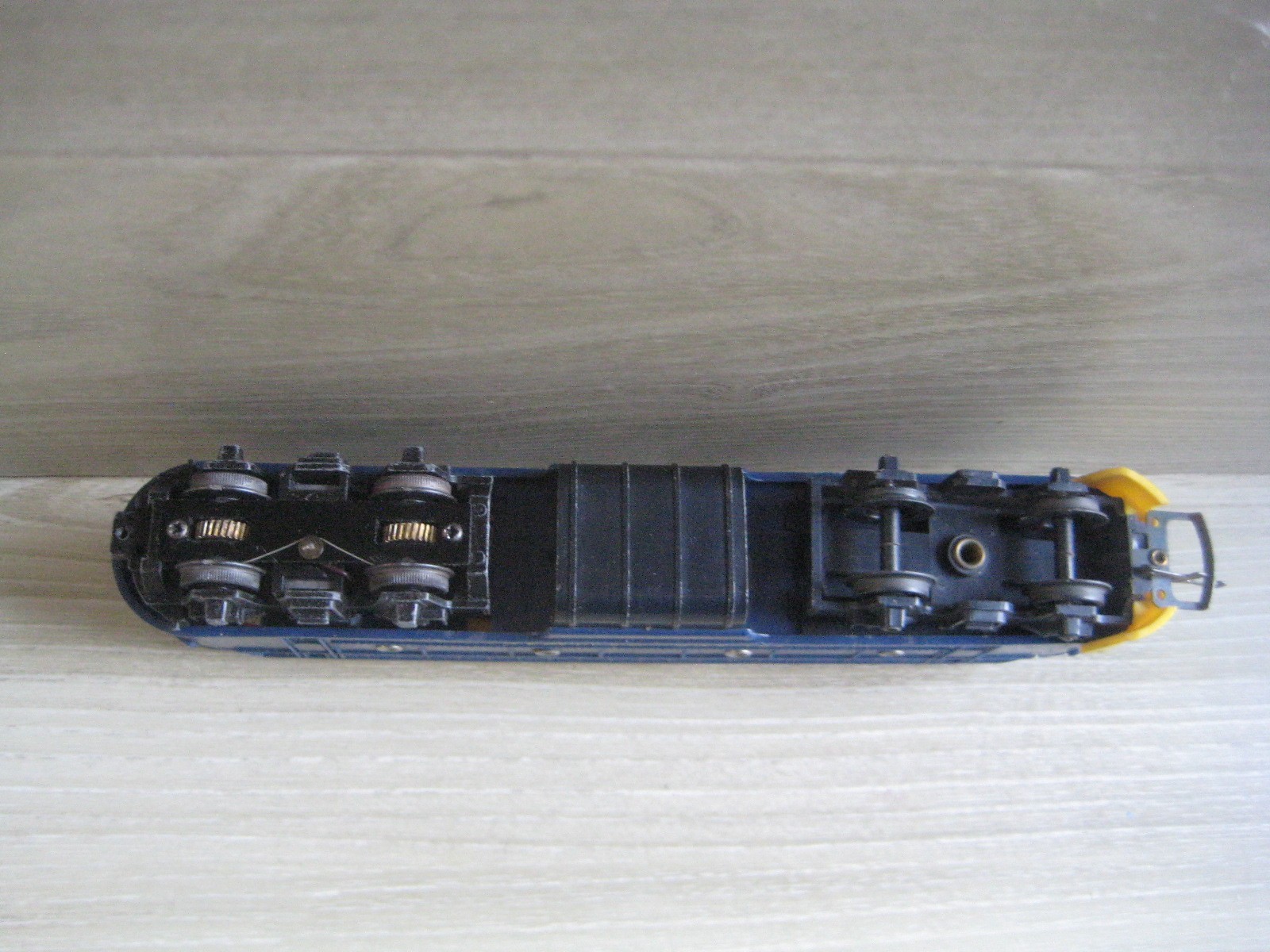 Triang OO Gauge R159A Australian Powered Double Ended Diesel ‘Tri-ang Railways’