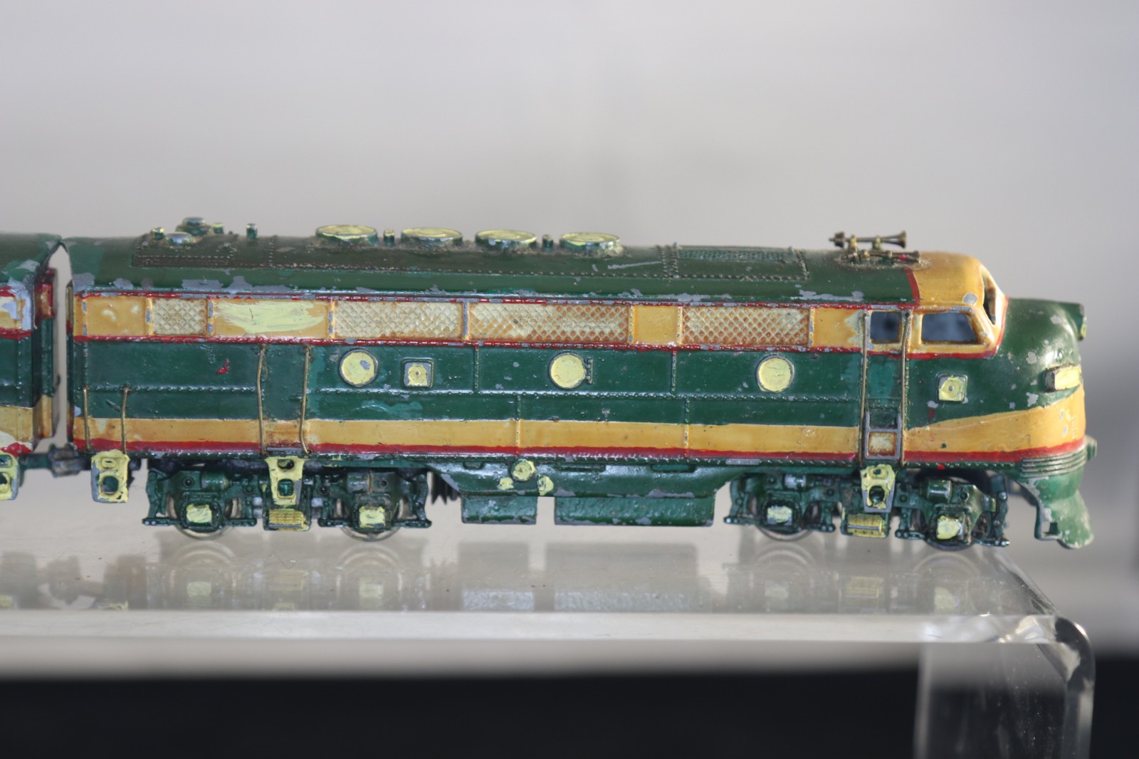 1947 Varney HO Scale F3A F3B Diesel Locomotive Set Vintage Metal Body 1655