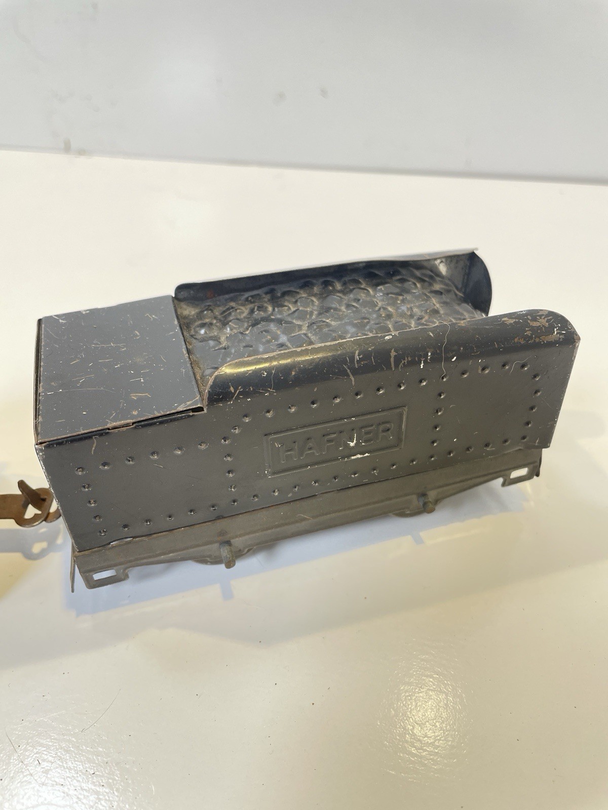 Vintage HAFNER TRAINS #2000 Tin O-Gauge Wind-Up Locomotive & Tender – Working