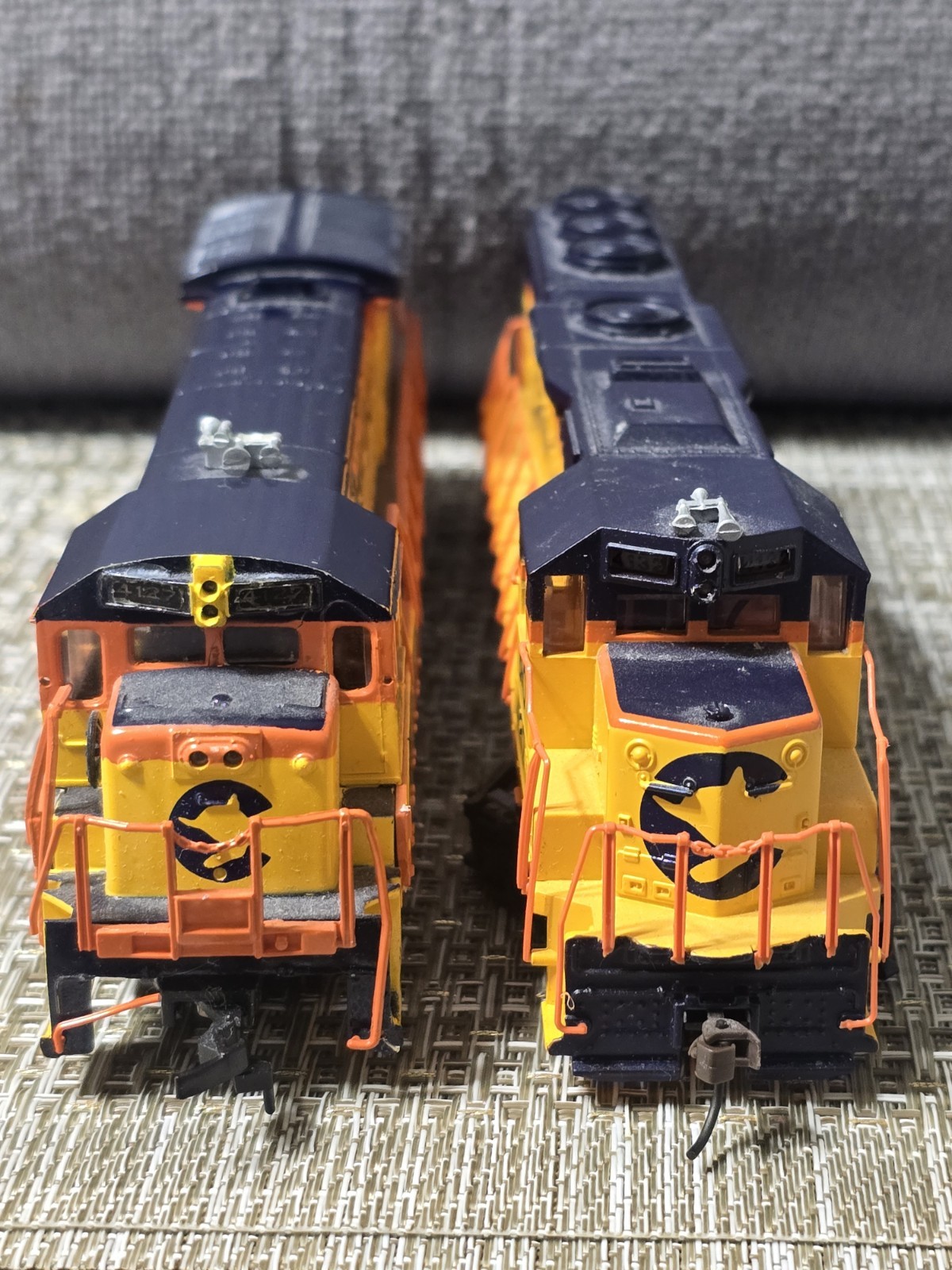 Lot of 2 Bachmann HO Scale Diesel Locomotives-Chessie System B&O & C&O – Powered