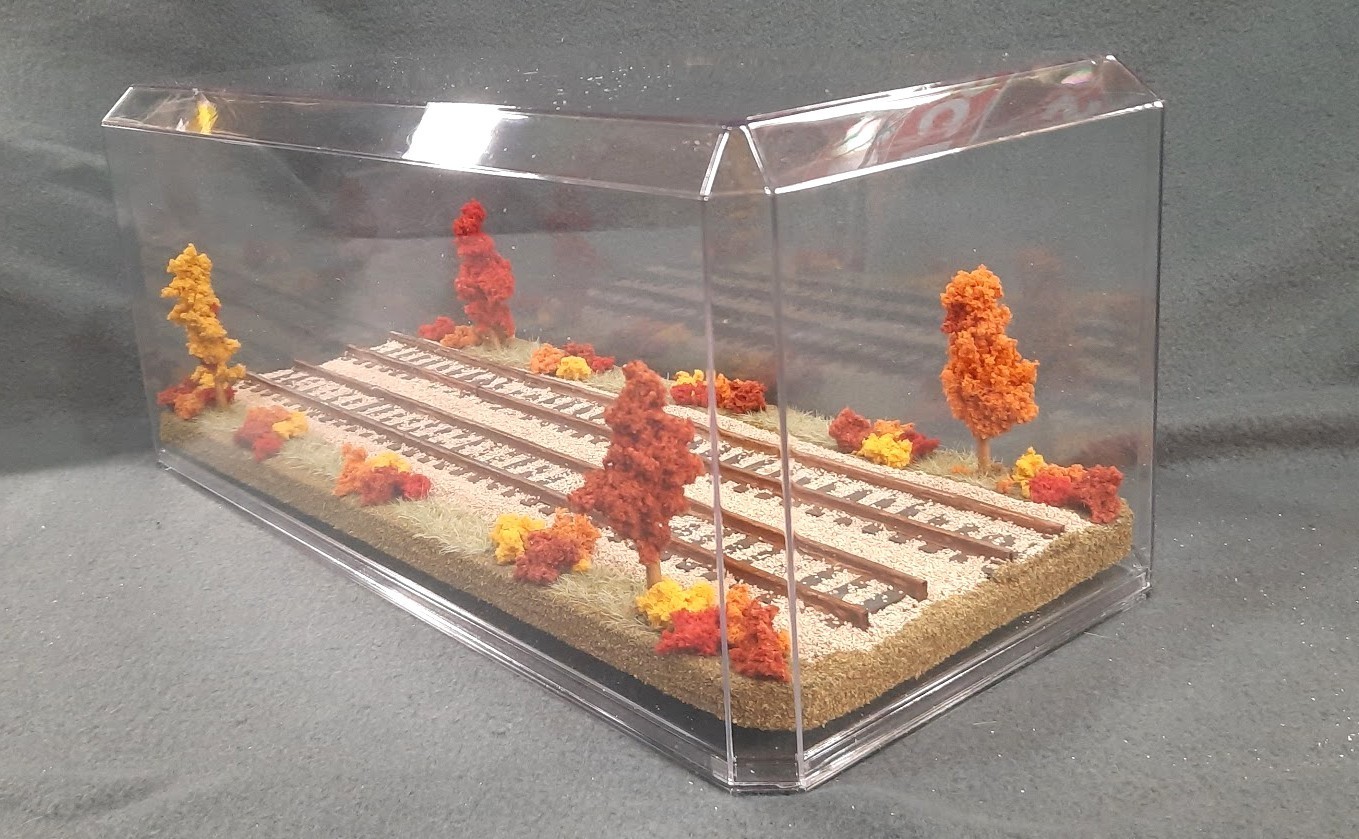 S SCALE 16″ DOUBLE TRACK DISPLAY CASE- “FALL FOILAGE SCENE”-FOR ANY S TRAINS