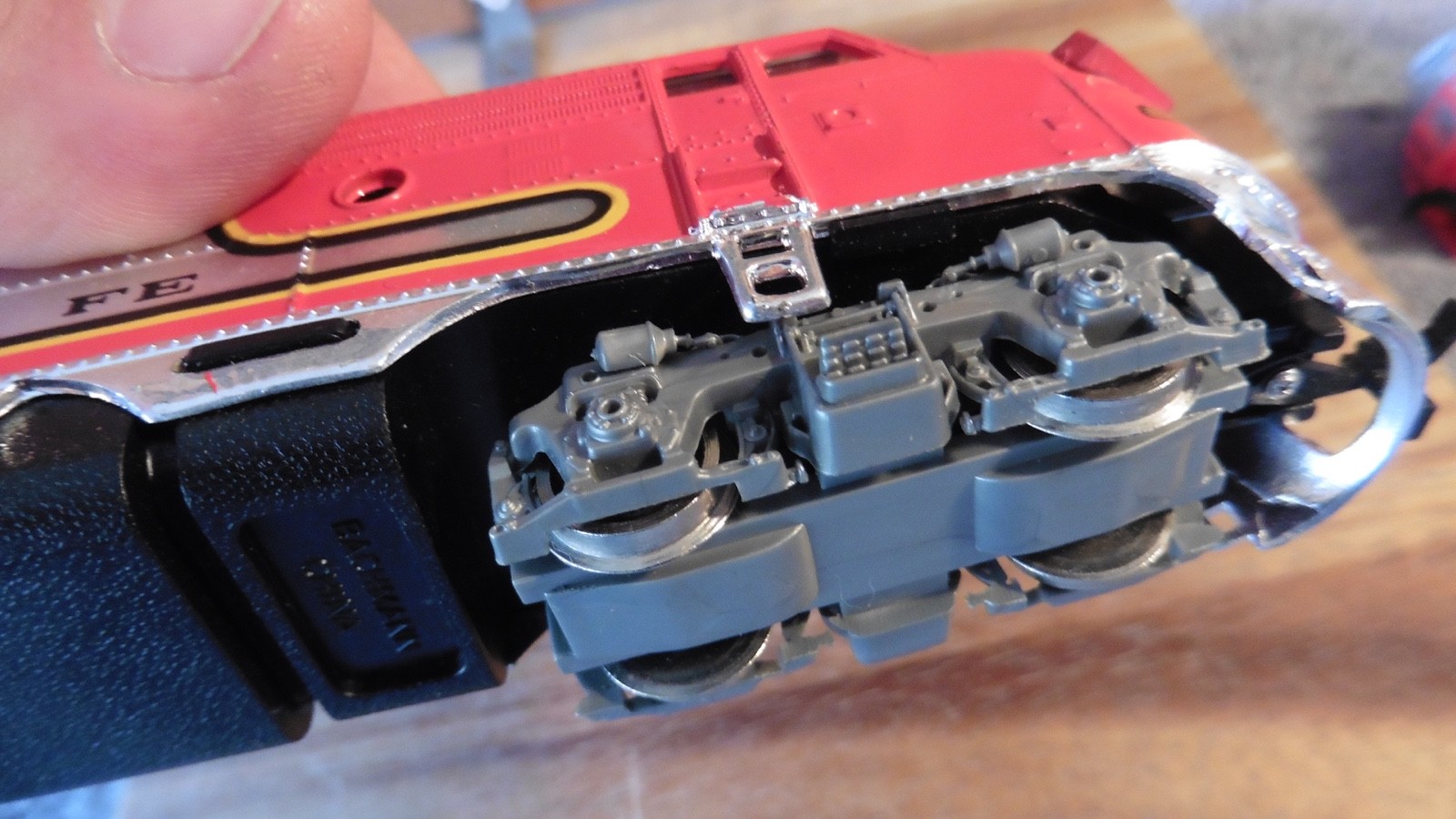 4 Miniature Sante Fe Replica Locomotive Die Cast Trains #4015 #307 #8731 #1762