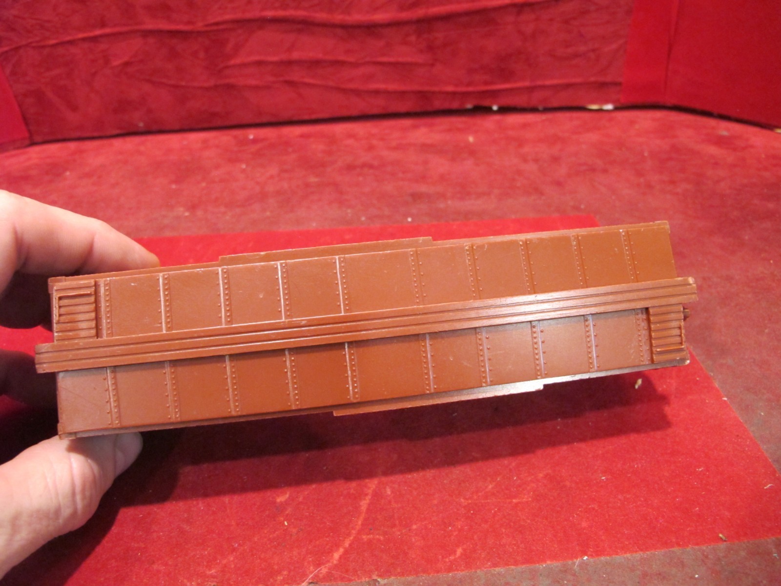 Vintage American Flyer 803 ATSF Santa Fe Boxcar, “The Chief” Knuckle Couplers