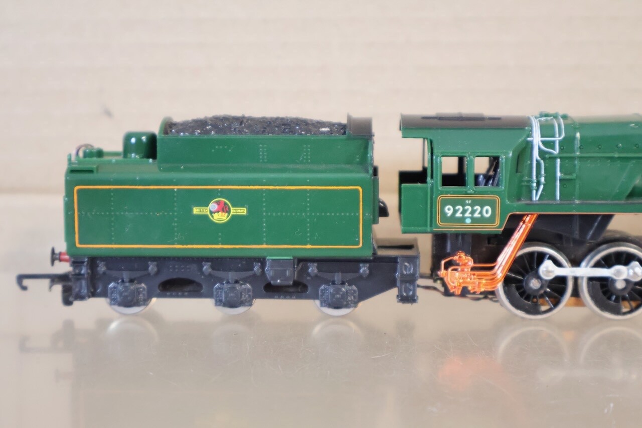 TRIANG HORNBY R861 BR GREEN 2-10-0 CLASS 9F LOCOMOTIVE 92220 EVENING STAR 1om