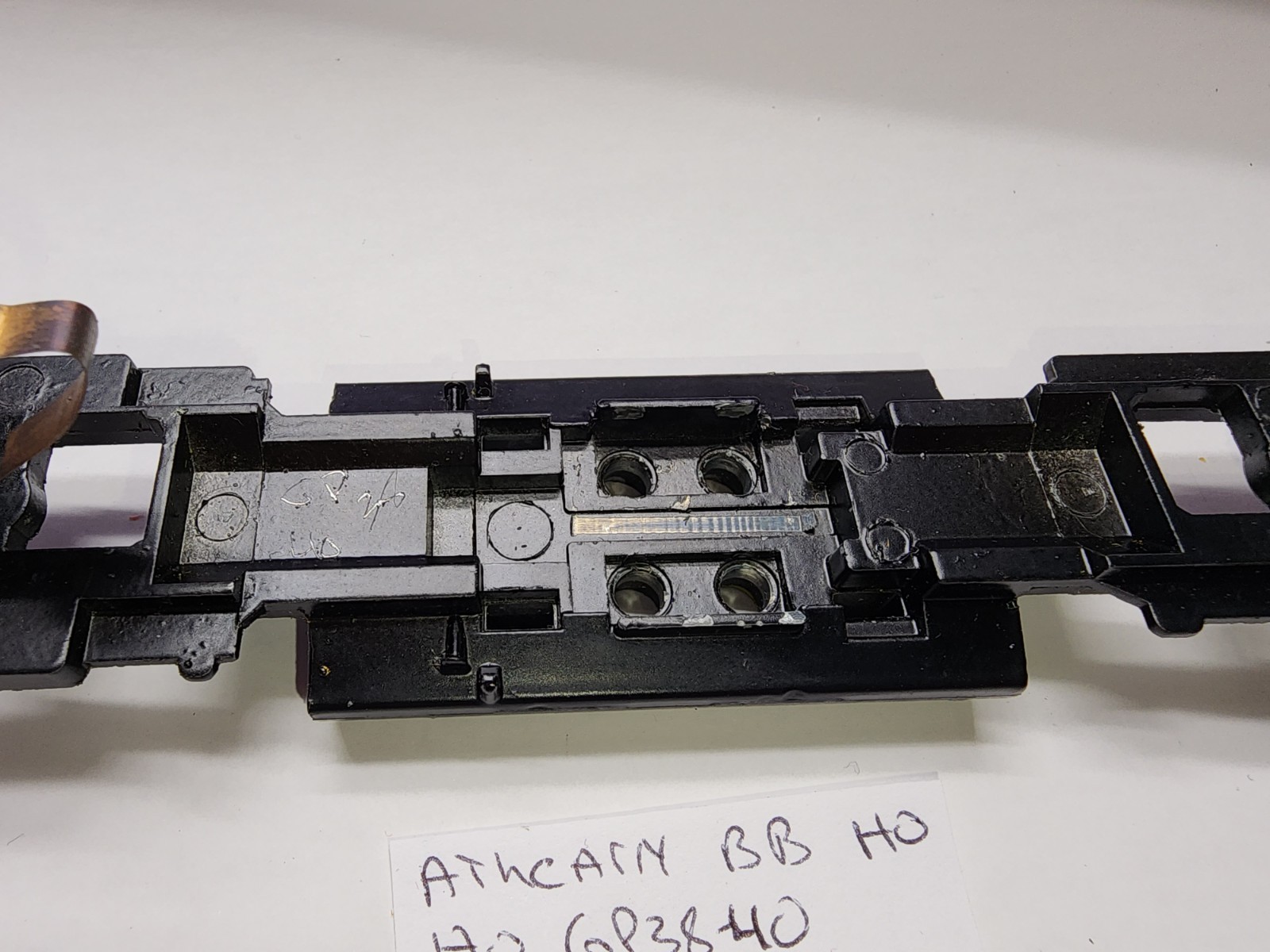 GP38 ATHEARN HO SCALE DIECAST METAL UNDERFRAME CHASSIS HEADLIGHT ASSEMBLY LOT
