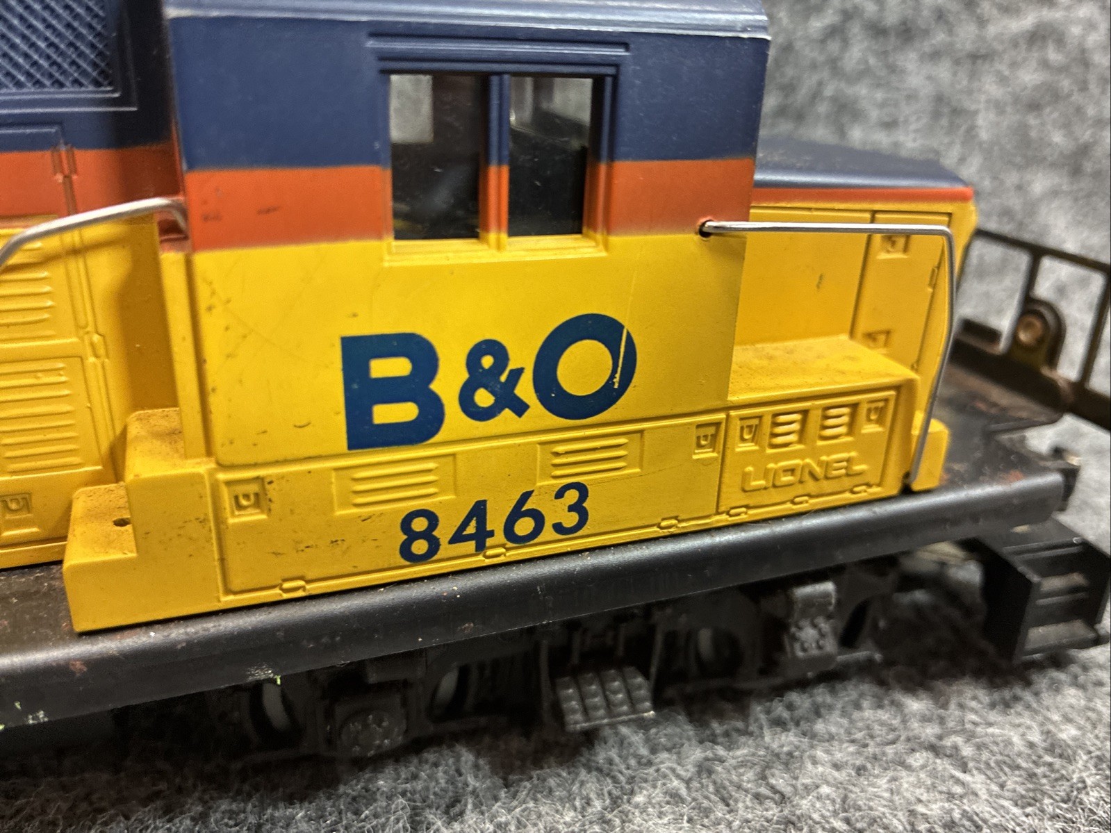 Lionel 8463 Chessie System B&O Locomotive Blue Yellow GP20