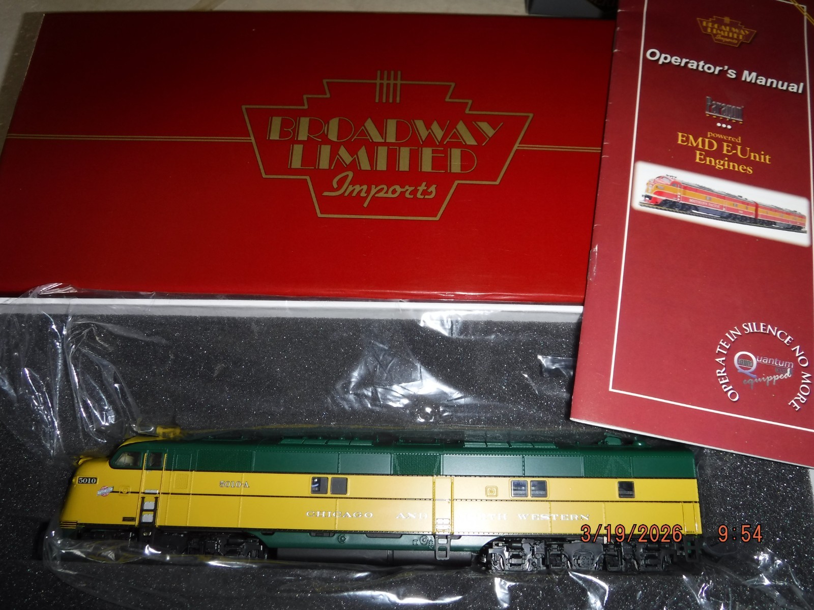 BROADWAY LIMITED IMPORTS HO CHICAGO & NORTHWESTERN EMD E7A LOCOMOTIVE #5010A NEW