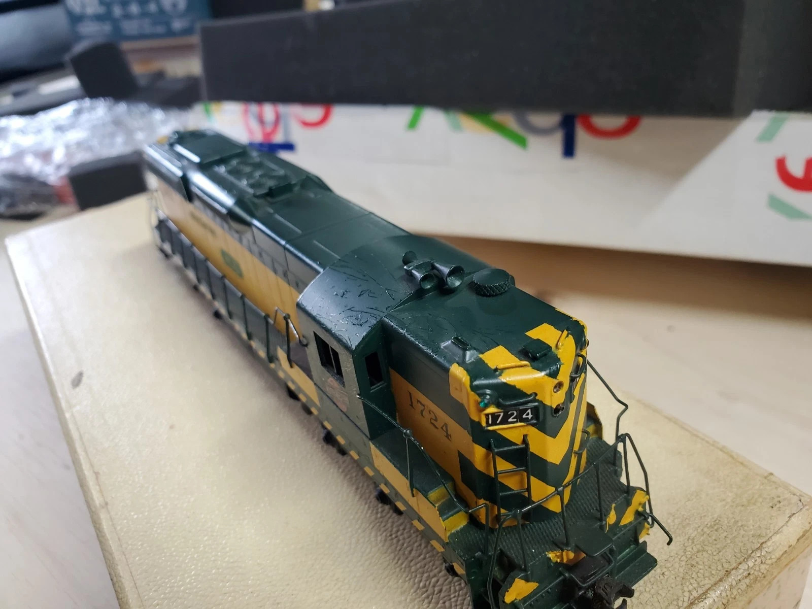 BRASS /Painted HO Trains INC EMD SD-9 Chicago Northwestern, Runs Well