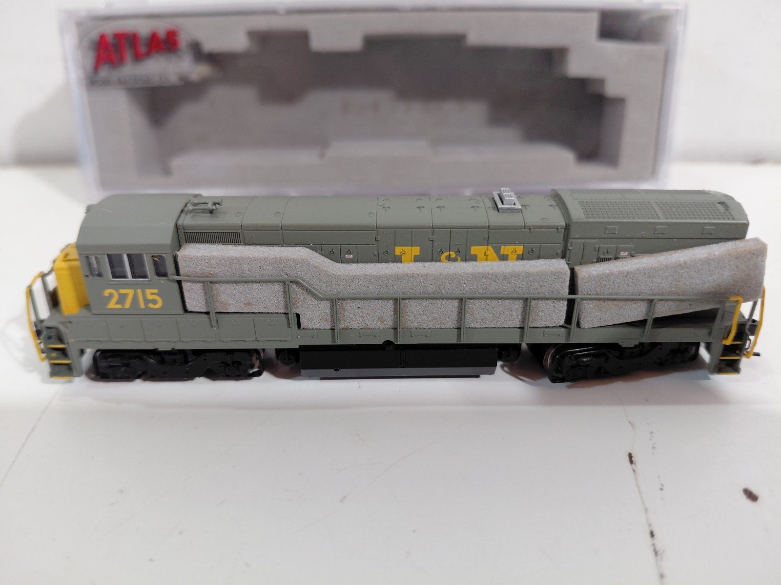 Atlas 45937 N Gauge Model Railroad Louisville Nashville U23B Diesel Engine 2715