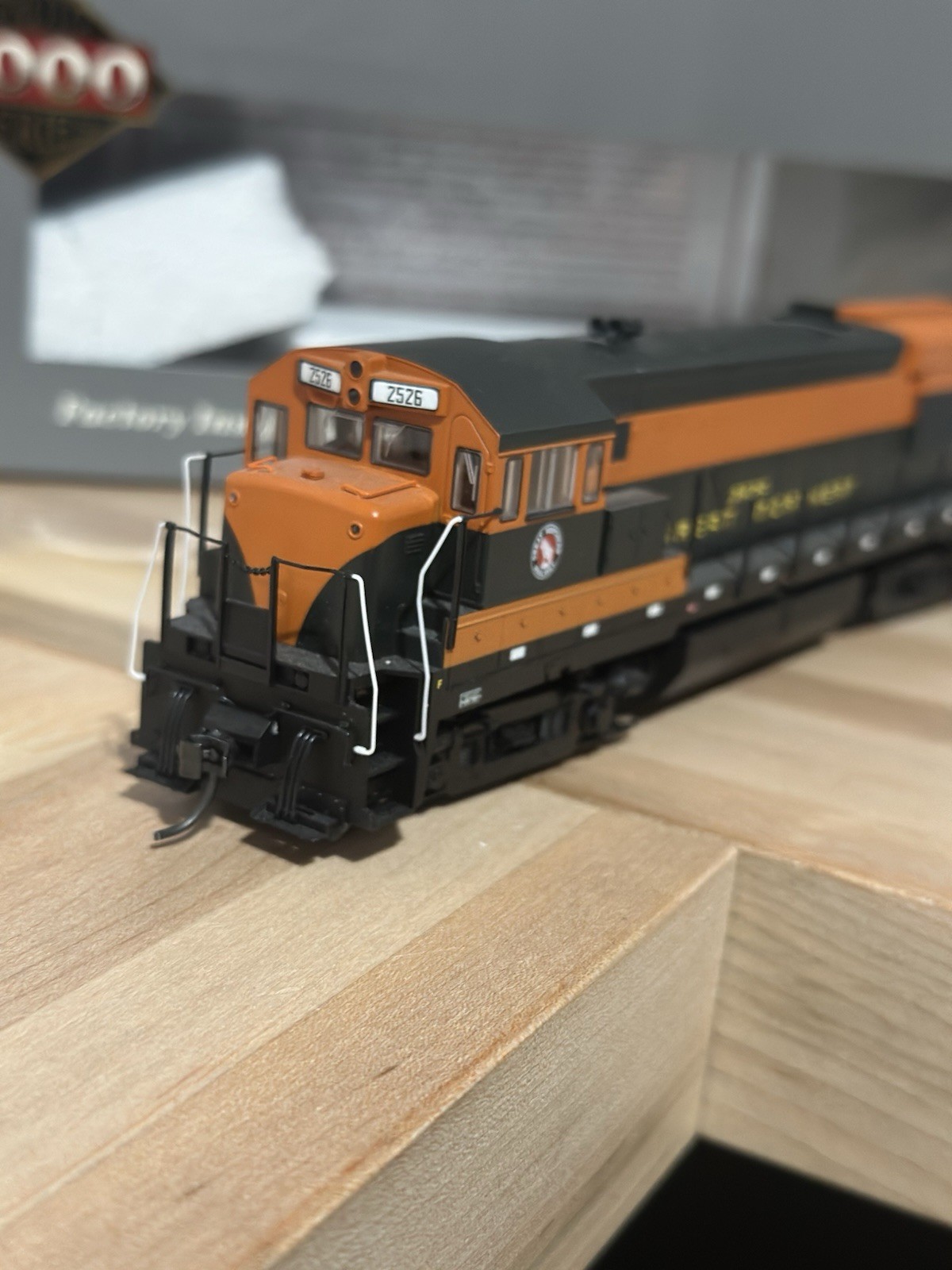Proto 2000 HO GE U28B Diesel Great Northern #2526 DCC&Sound LNIB