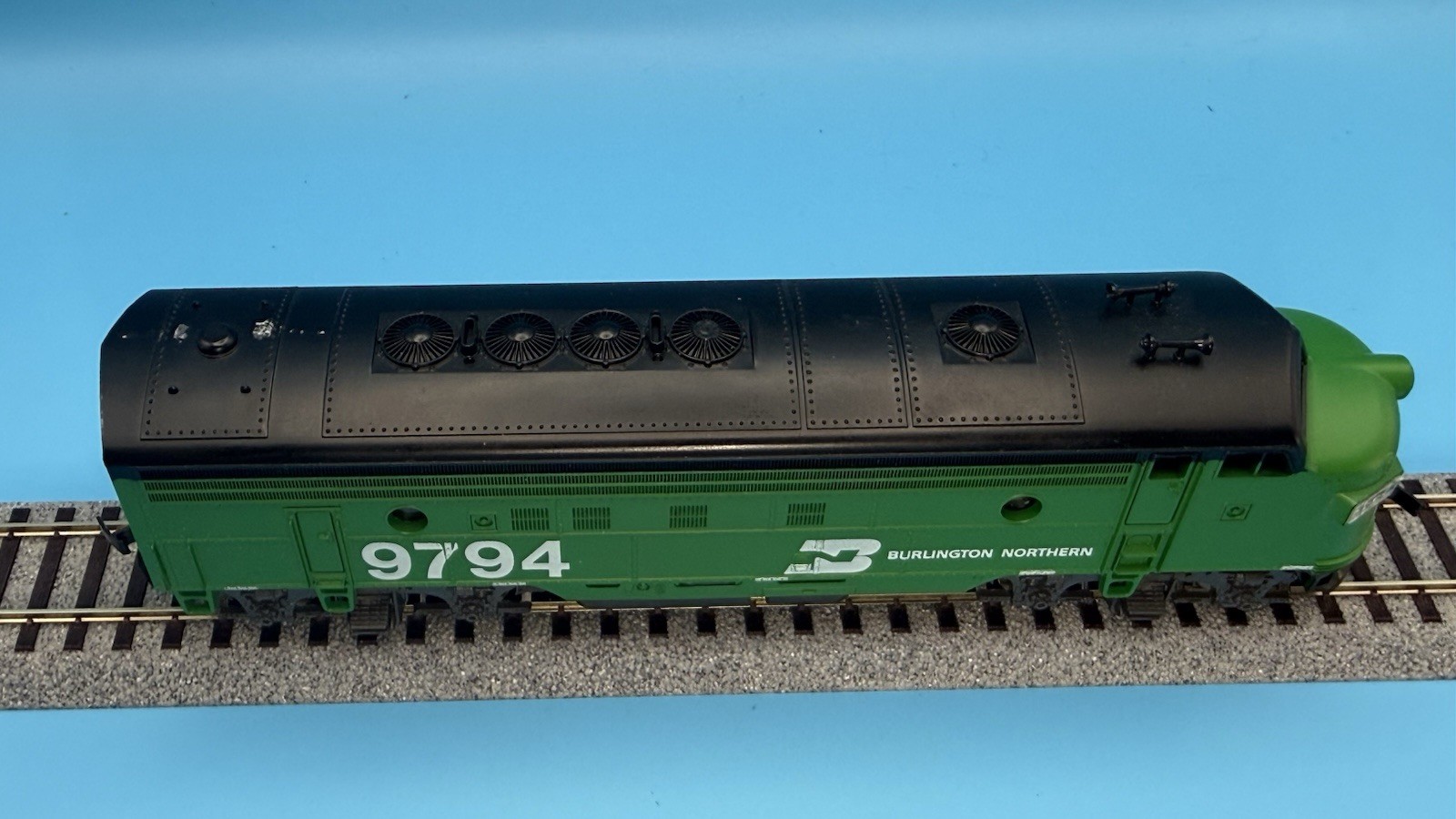Atlas HO Burlington Northern FP7 9794 Powered Diesel Made in Austria As Is