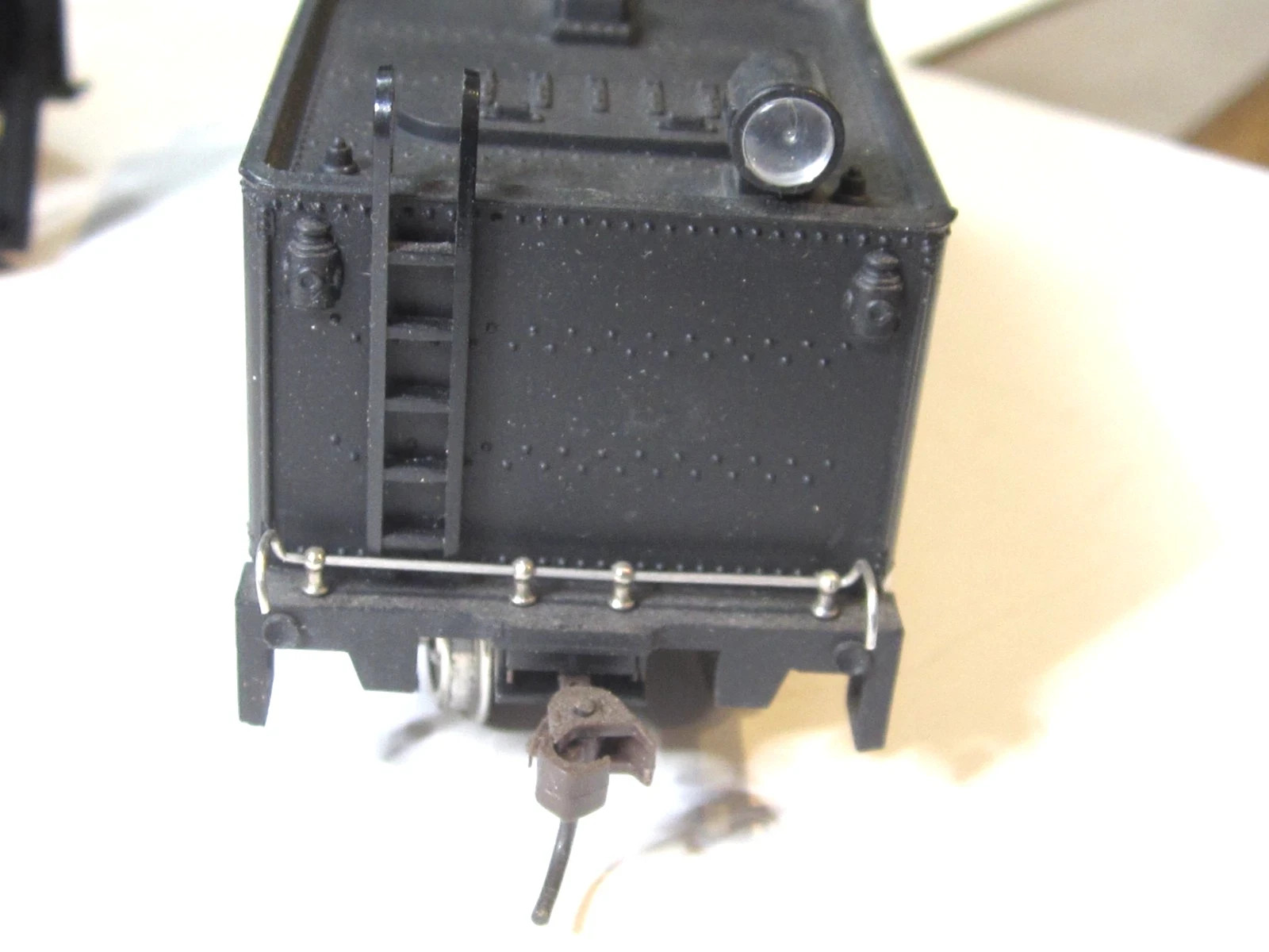 HO Scale – IHC M9805 Great Northern 2-8-2 Mikado Steam Locomotive #3377