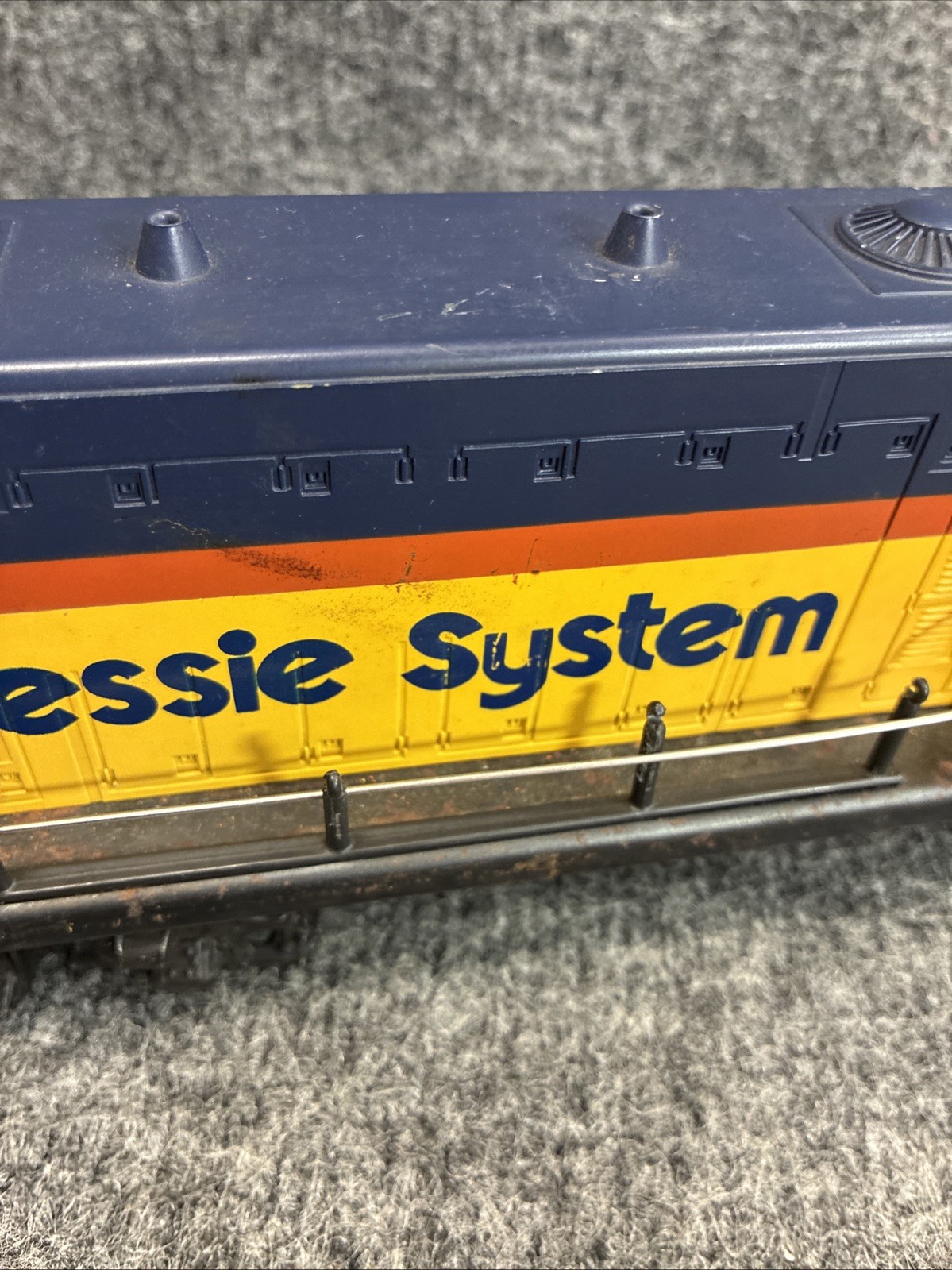 Lionel 8463 Chessie System B&O Locomotive Blue Yellow GP20