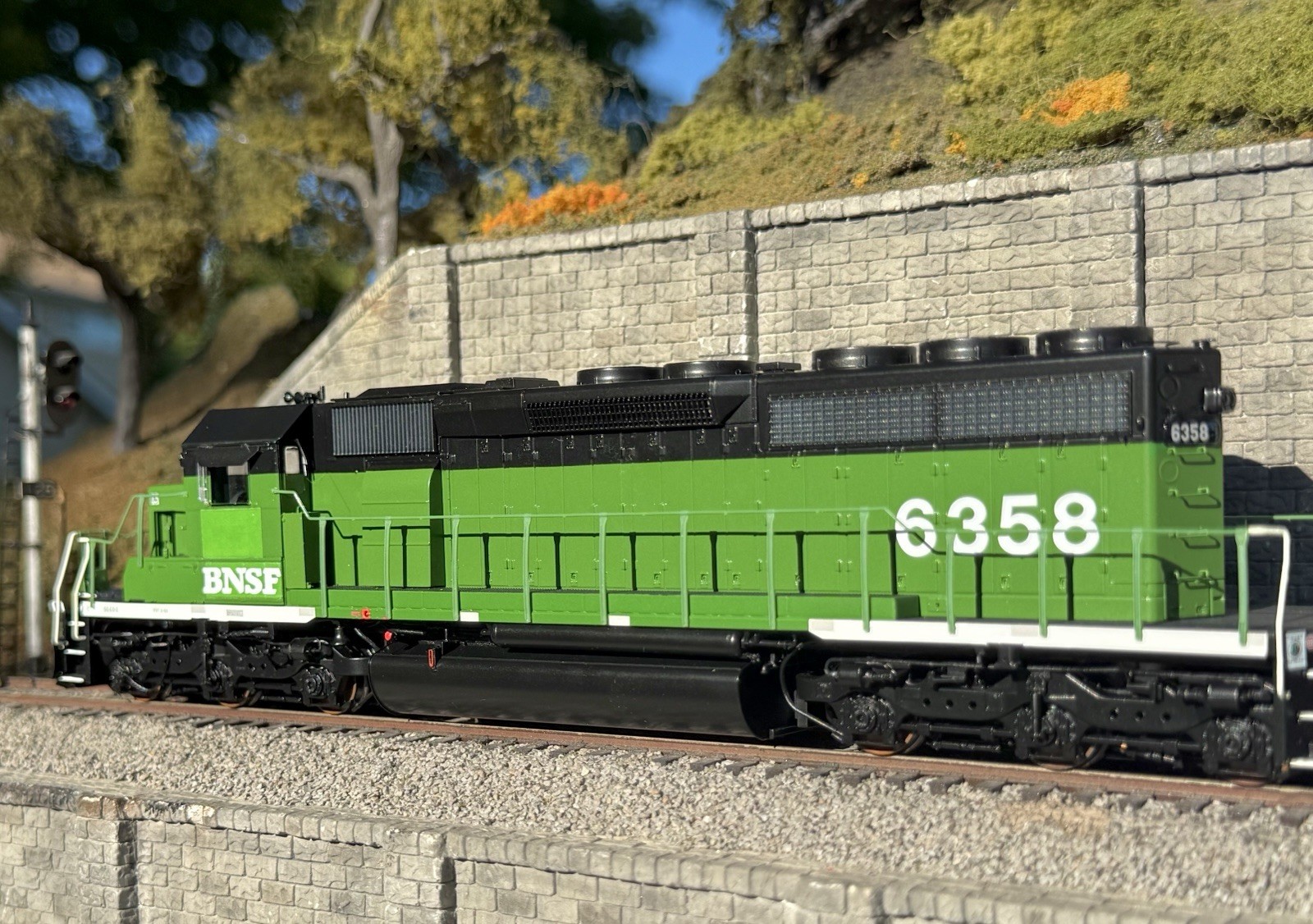 HO ScaleTrains Rivet Counter SD40-2 BNSF “white Face” #6358 DCC/Sound/patch/NIB