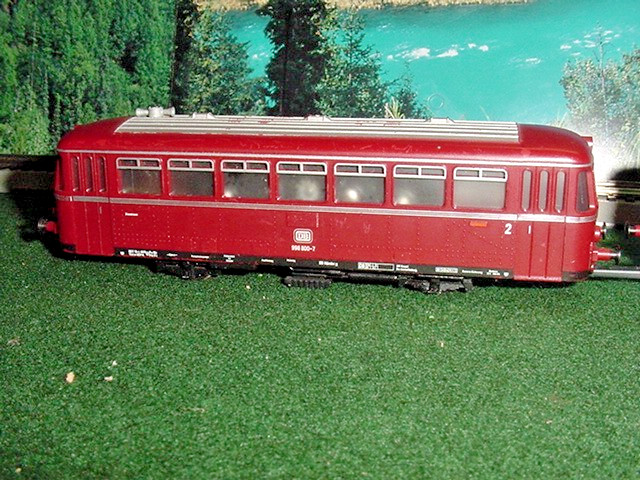 Fleischmann 4400 1372/2 2 Cars Railbus DB HO Scale Loco