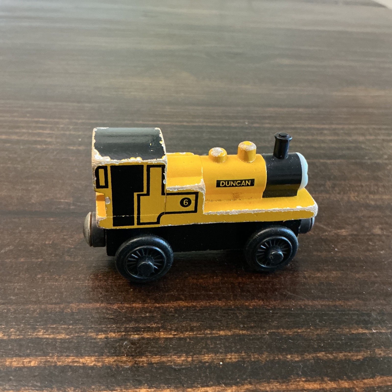 Thomas & Friends Wooden Railway Duncan Yellow Engine No 6 Magnetic Train Toy