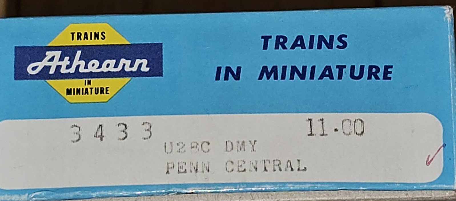 HO Athearn U28C Unpowered (Dummy) Locomotive Penn Central #6533