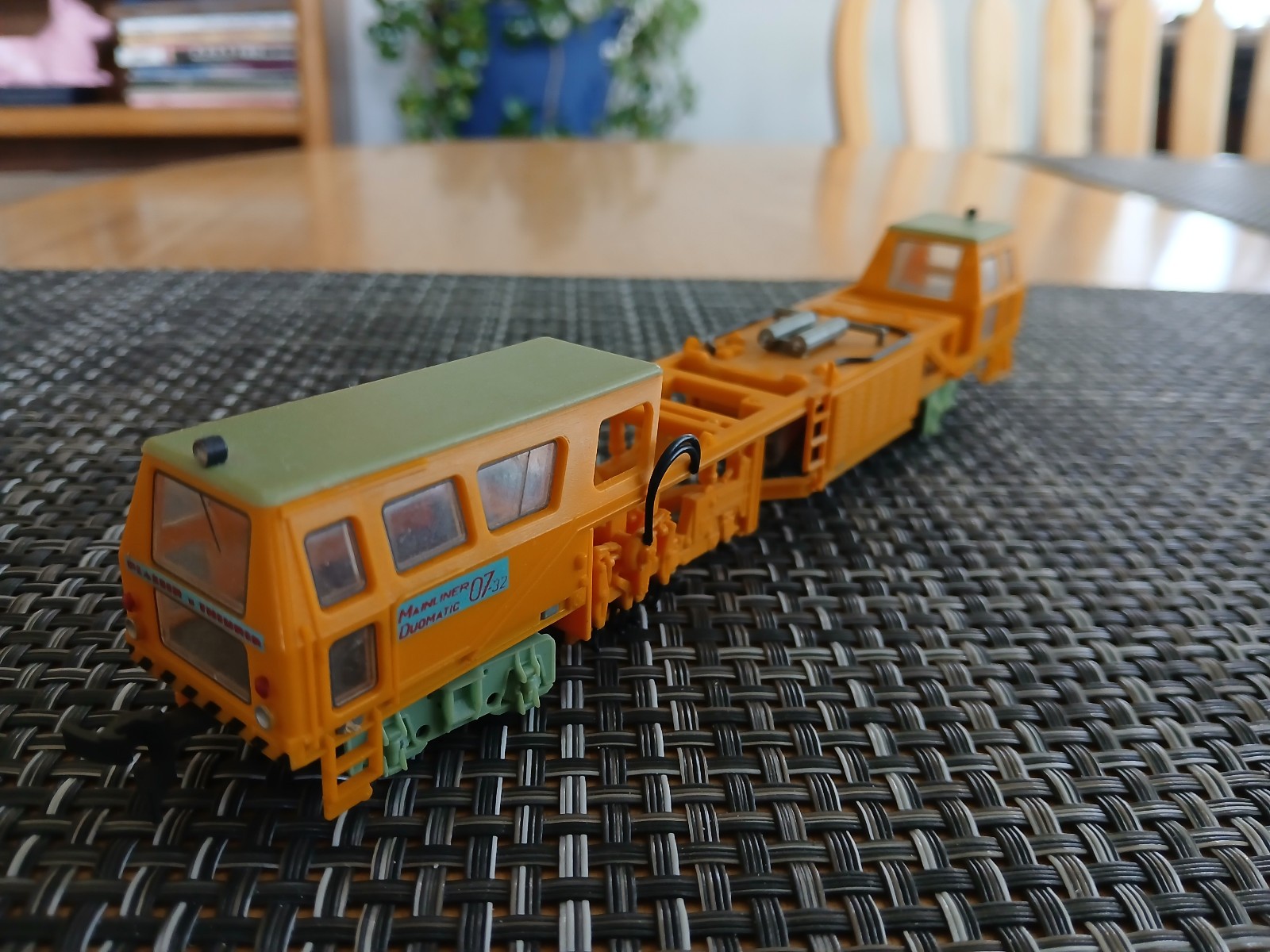 Rare Vintage Liliput #38010 HO Mainliner Duomatic Track Maintenance Car 07-32