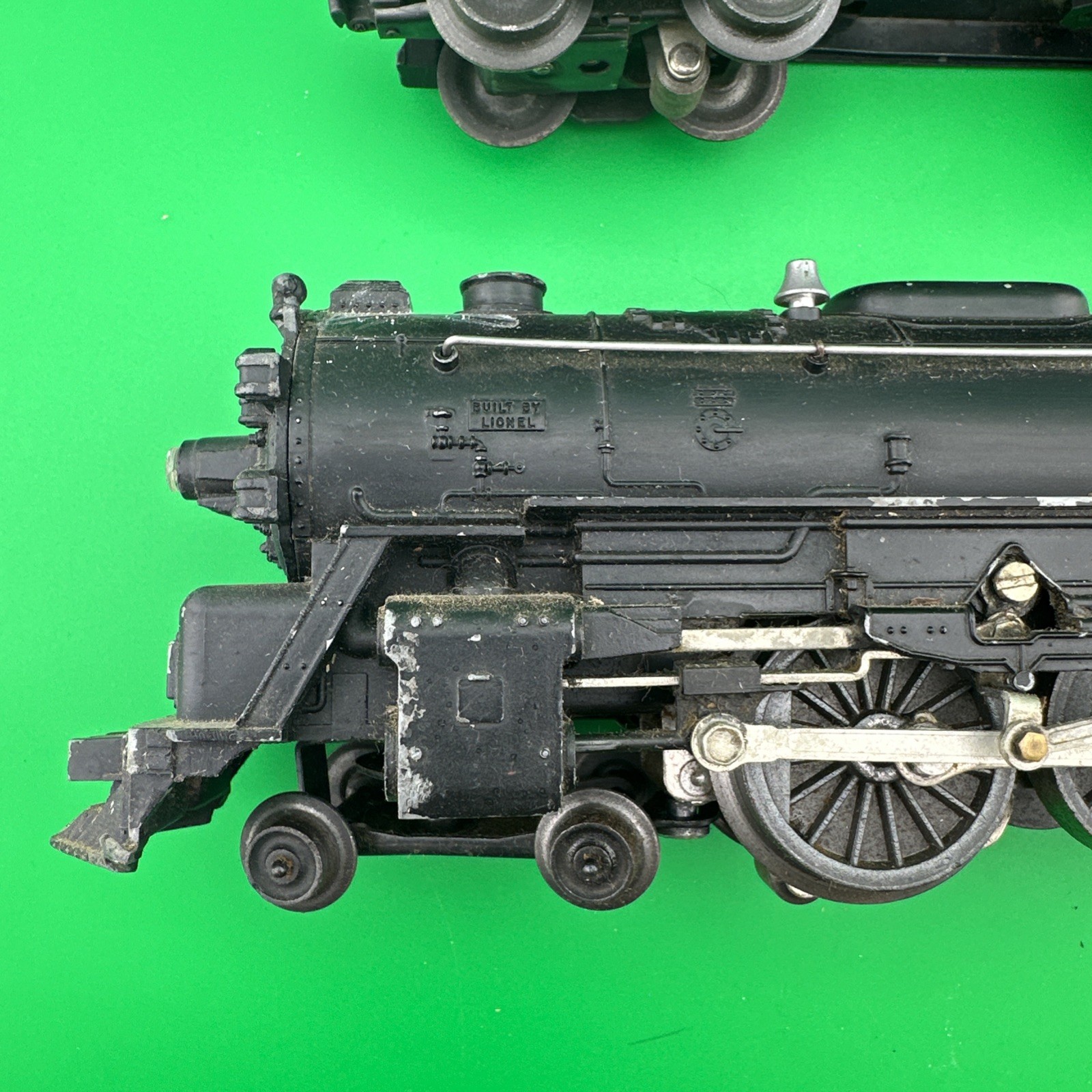 Lionel 2055 O Gauge Model Railroad 4-6-4 Steam Locomotive w/6026W Lines Tender