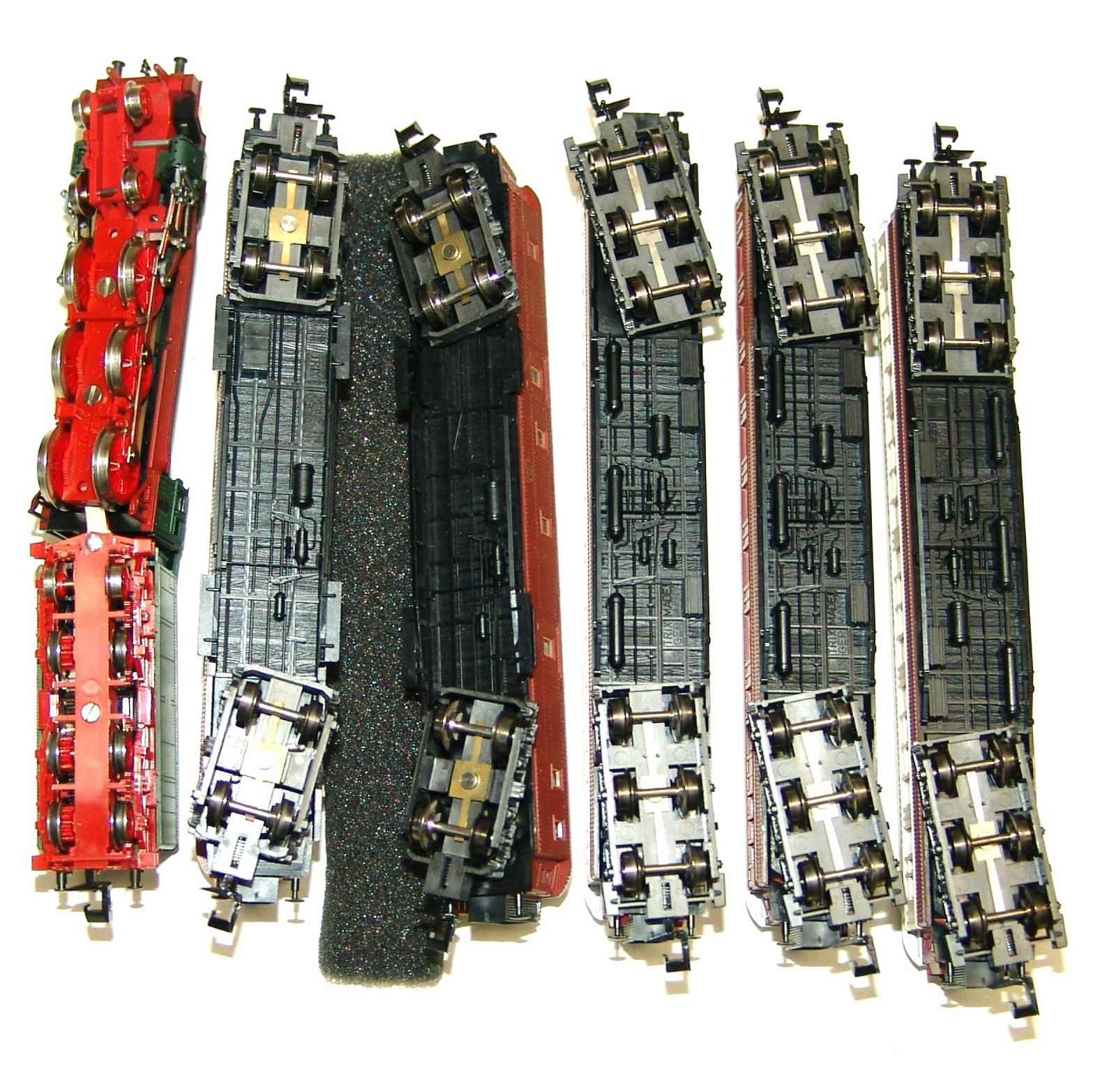 MINITRIX N SCALE 1017 ORIENT EXPRESS 5 CAR PASSENGER SET WITH 2-6-0 (L