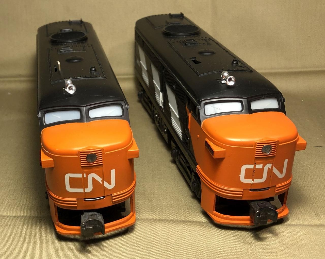 LIONEL #8025 CANADIAN NATIONAL ALCO “AA” UNITS – 1971-1973