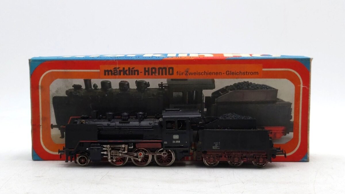 Marklin 8303 HO Scale Deutsche Bundesbahn (DB) 2-6-0 Steam Locomotive -Custom