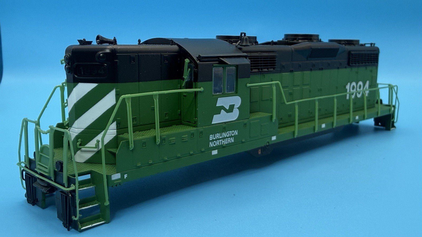 Proto 2000 HO Burlington Northern GP18 #1994 New Old Stock Tested Runs