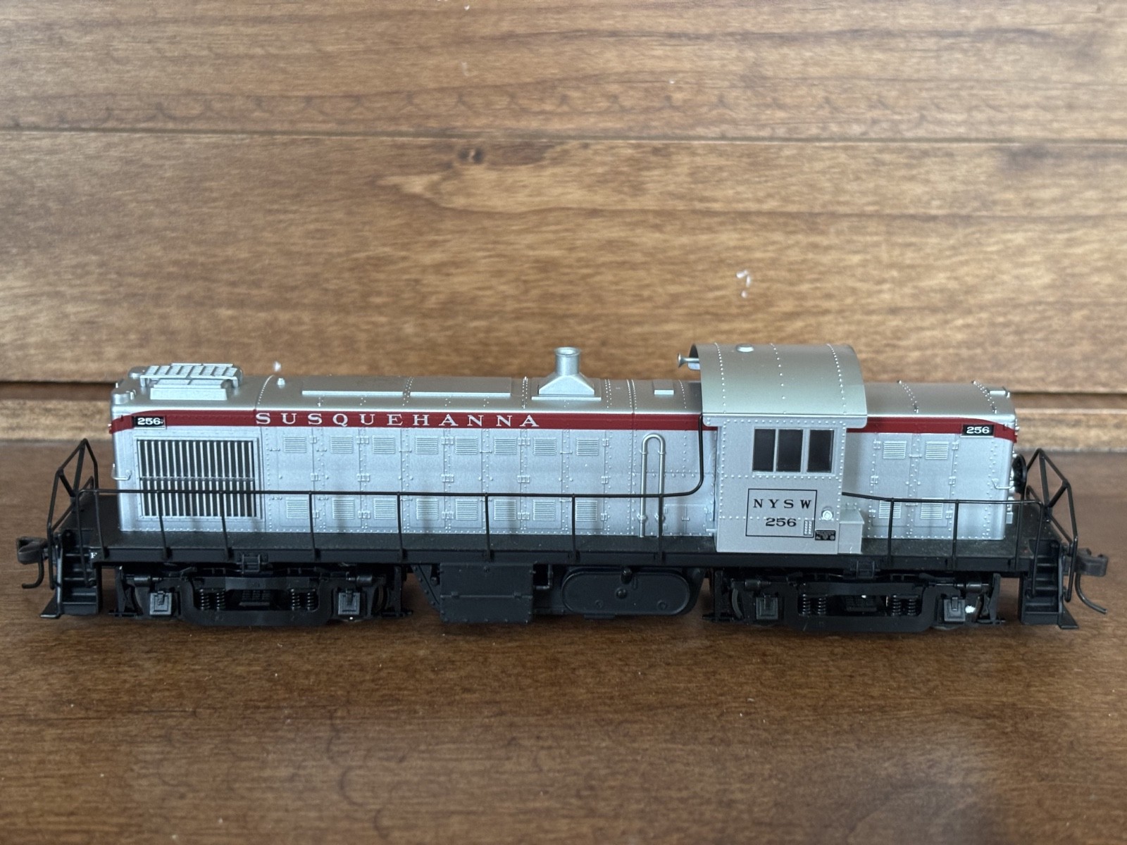 Atlas Classics HO Alco RS-1 Locomotive Road #256 Runs Rough