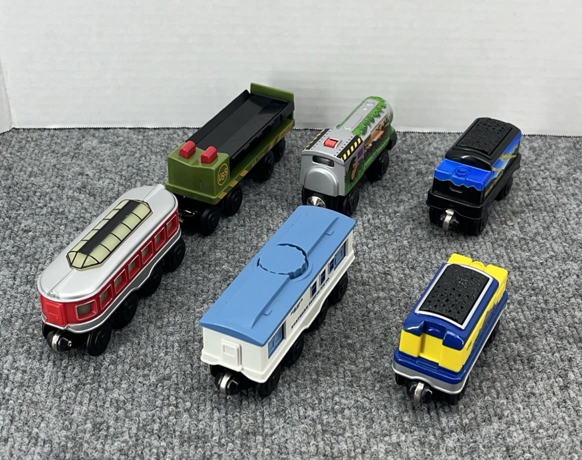 Lionel Toy Trains Lot Magnetic Vintage Dome Engine Rio Grande Northern Pacific