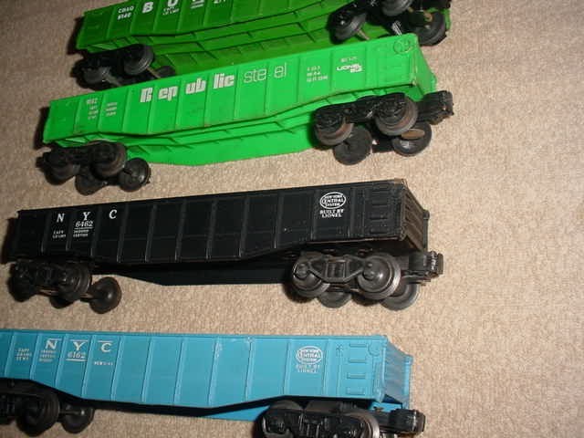 6- LIONEL GONDOLA CARS -NYC +BURLINGTON +REPUBLIC STEEL LIONEL 0-027 ga.