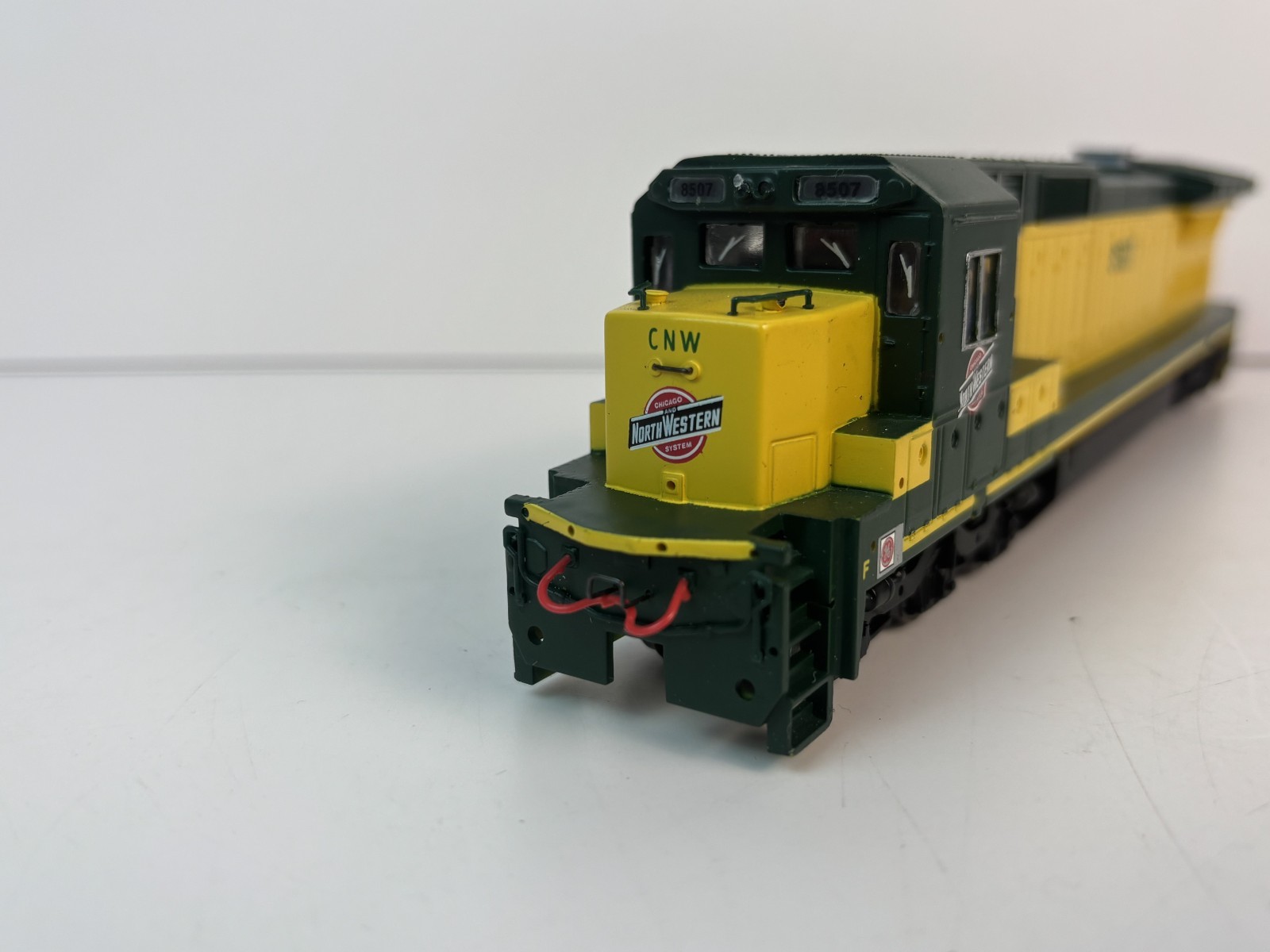 Bachmann Spectrum GE Dash 8‑40C Diesel Locomotive C&NW 8507 HO Item 85022 LNIB